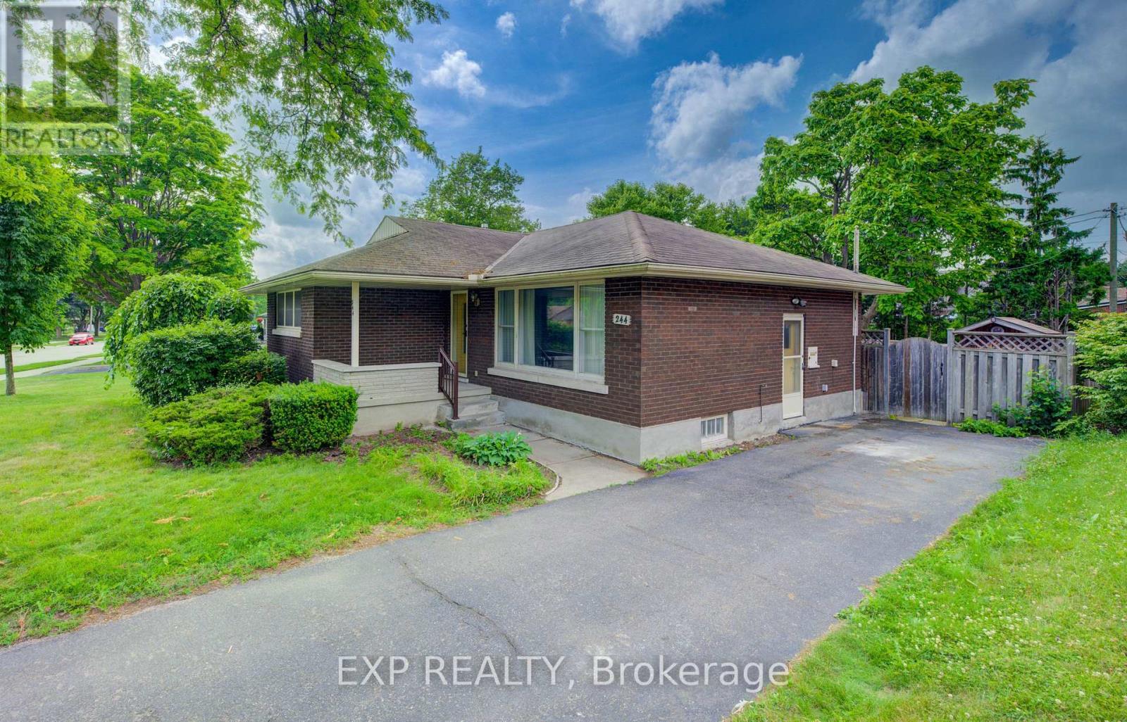 244 Royal Street, Waterloo, Ontario N2J 2J2 - Photo 3 - X13690372