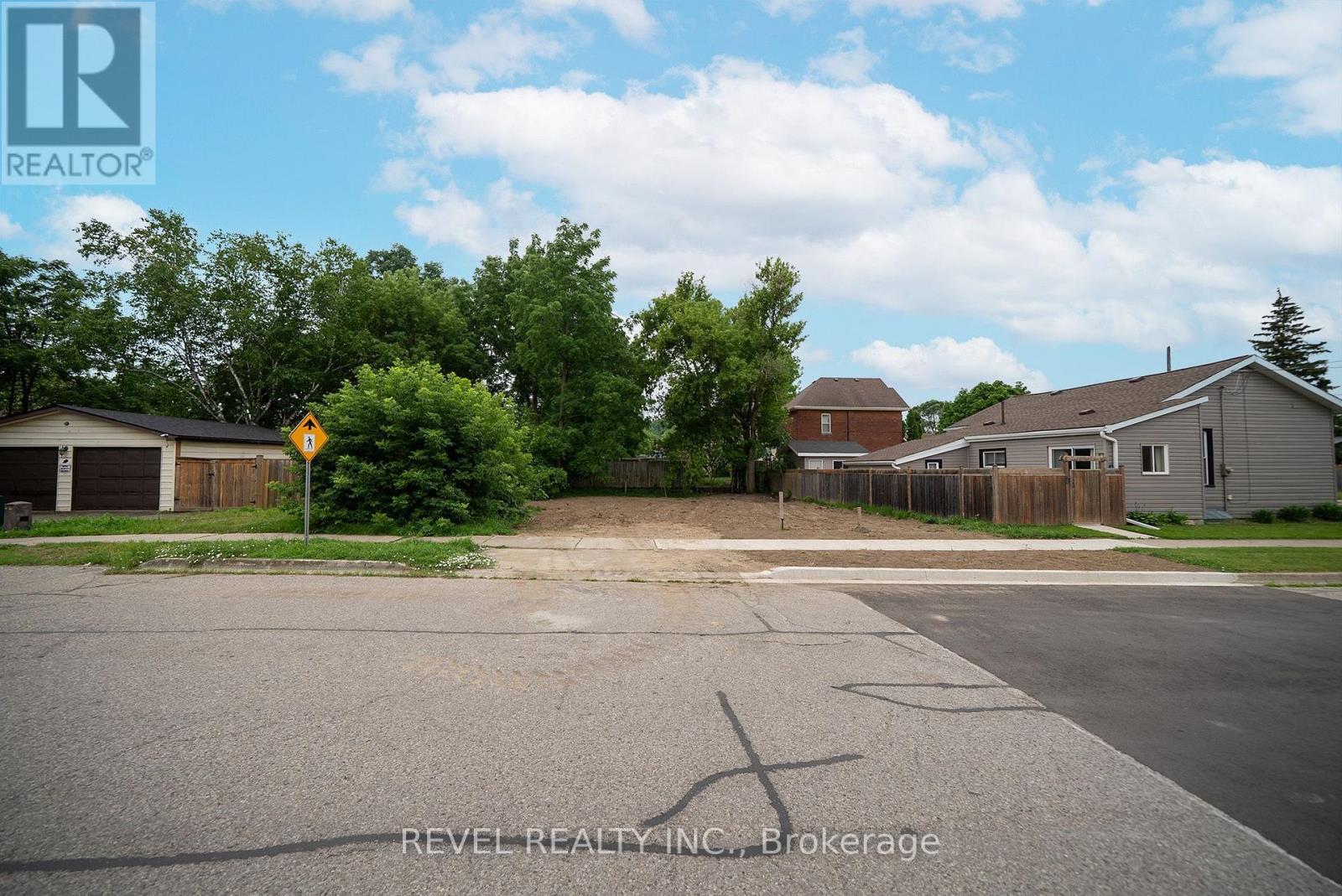 145 CATHARINE AVENUE, Brantford, Ontario