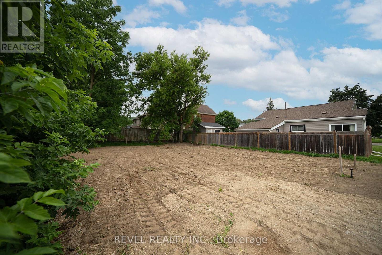 145 Catharine Avenue, Brantford, Ontario  N3T 1J1 - Photo 3 - X13723770