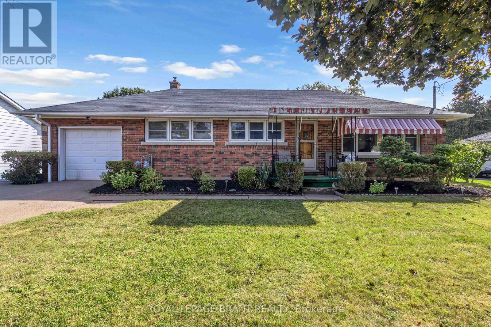 7 Willowdale Street, Brant, Ontario  N3T 5L7 - Photo 2 - X13723814