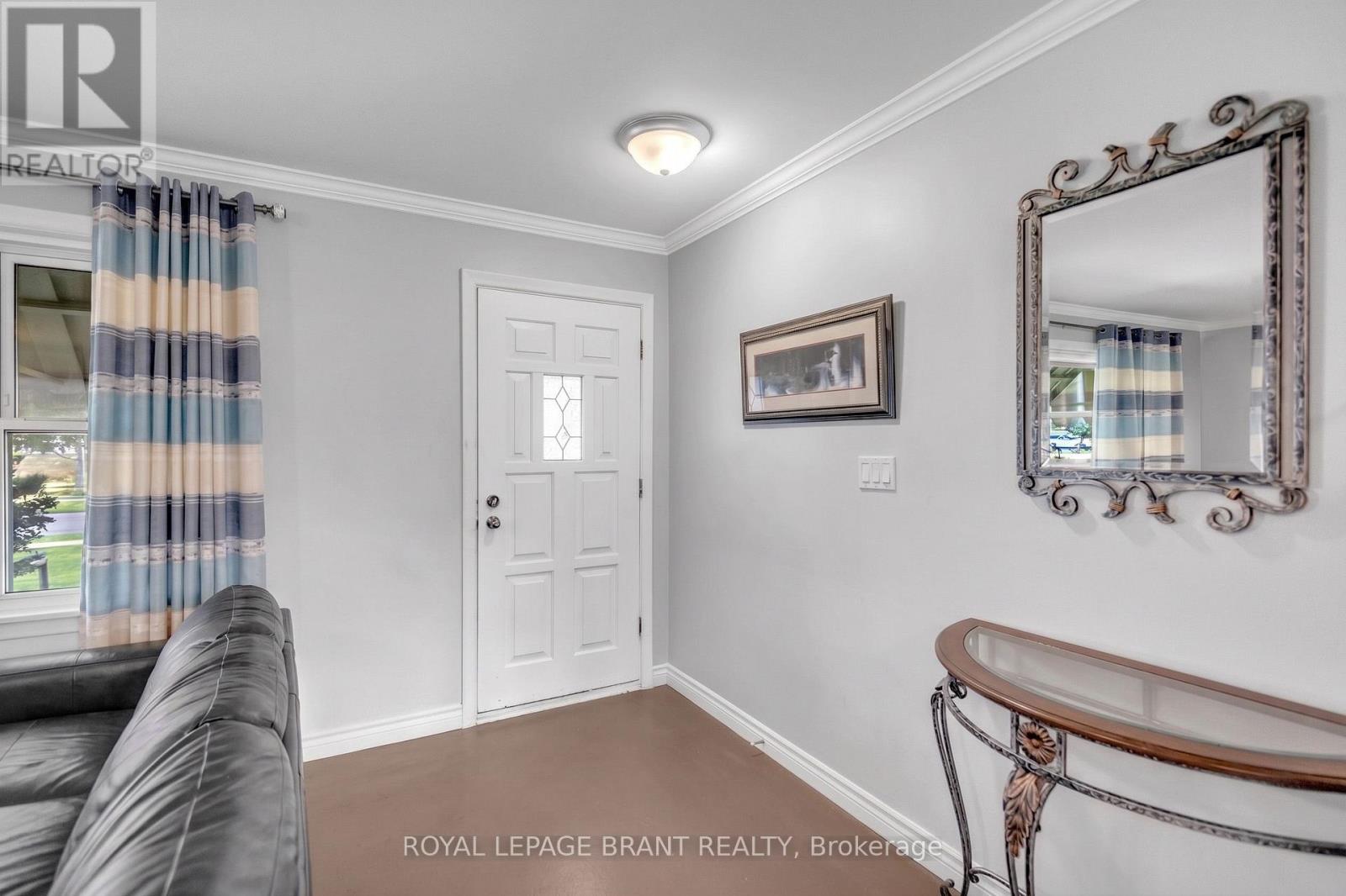 7 Willowdale Street, Brant, Ontario  N3T 5L7 - Photo 4 - X13723814
