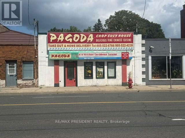 1247 MAIN STREET E, Hamilton, Ontario