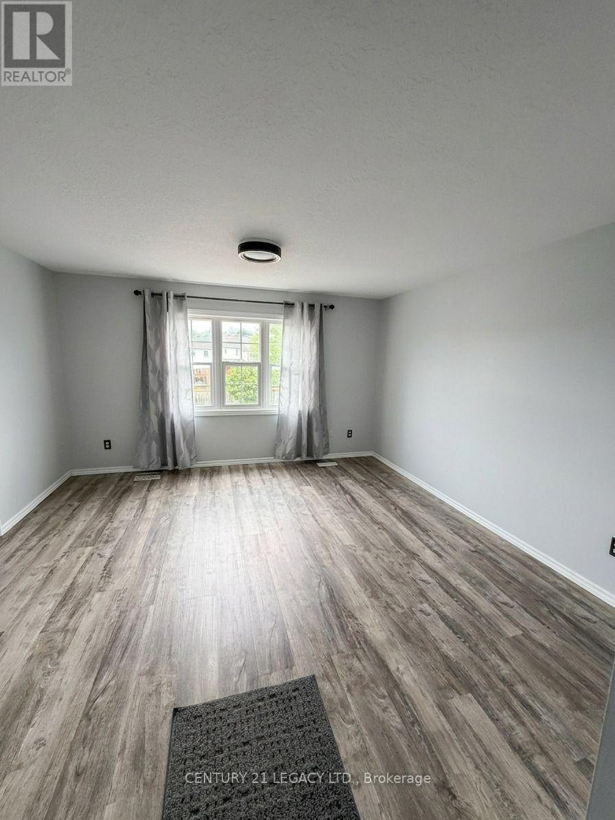 34 Mountain Laurel Crescent, Kitchener, Ontario  N2E 3W9 - Photo 6 - X13723896