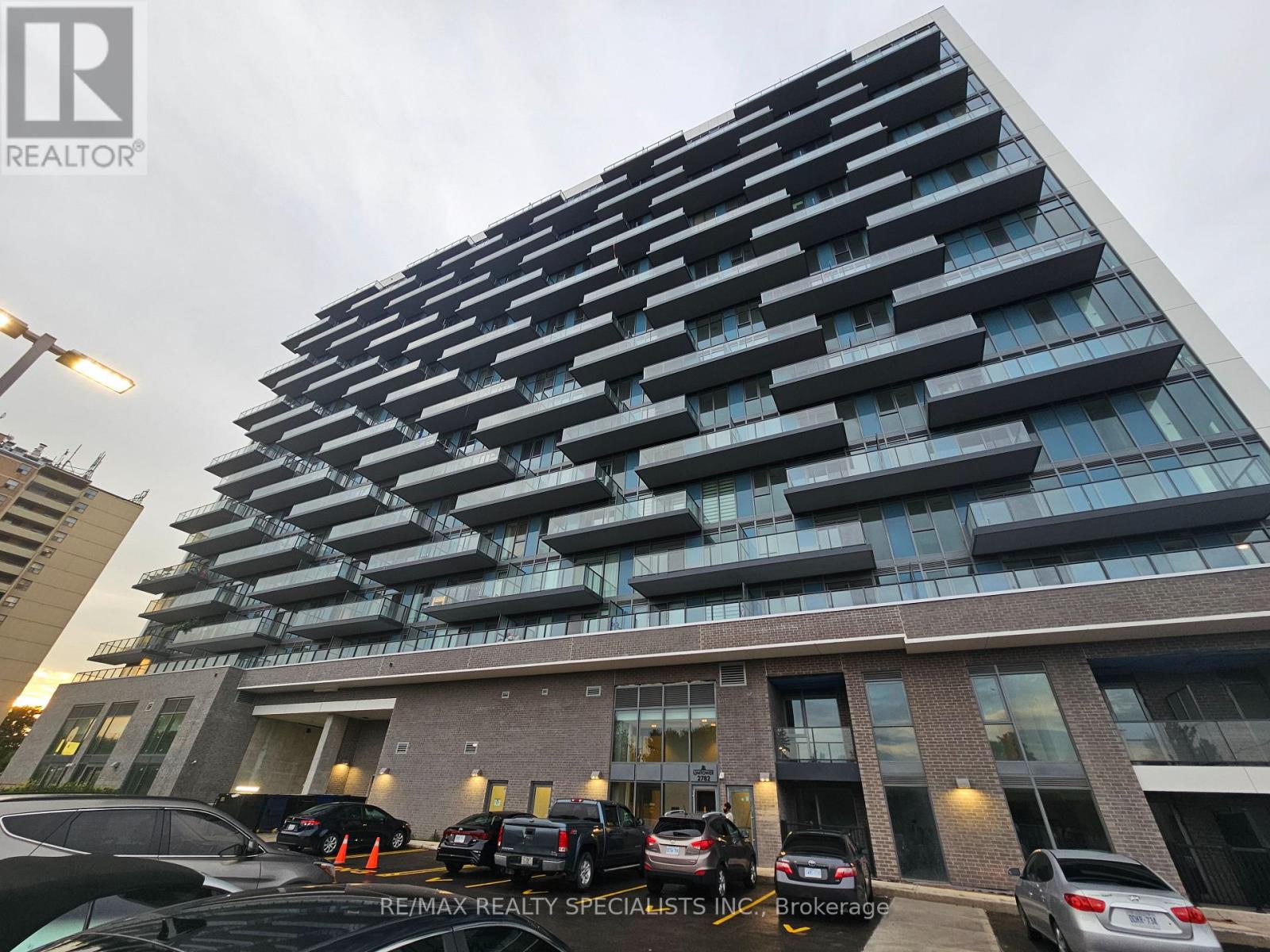105 - 2782 BARTON STREET, Hamilton, Ontario
