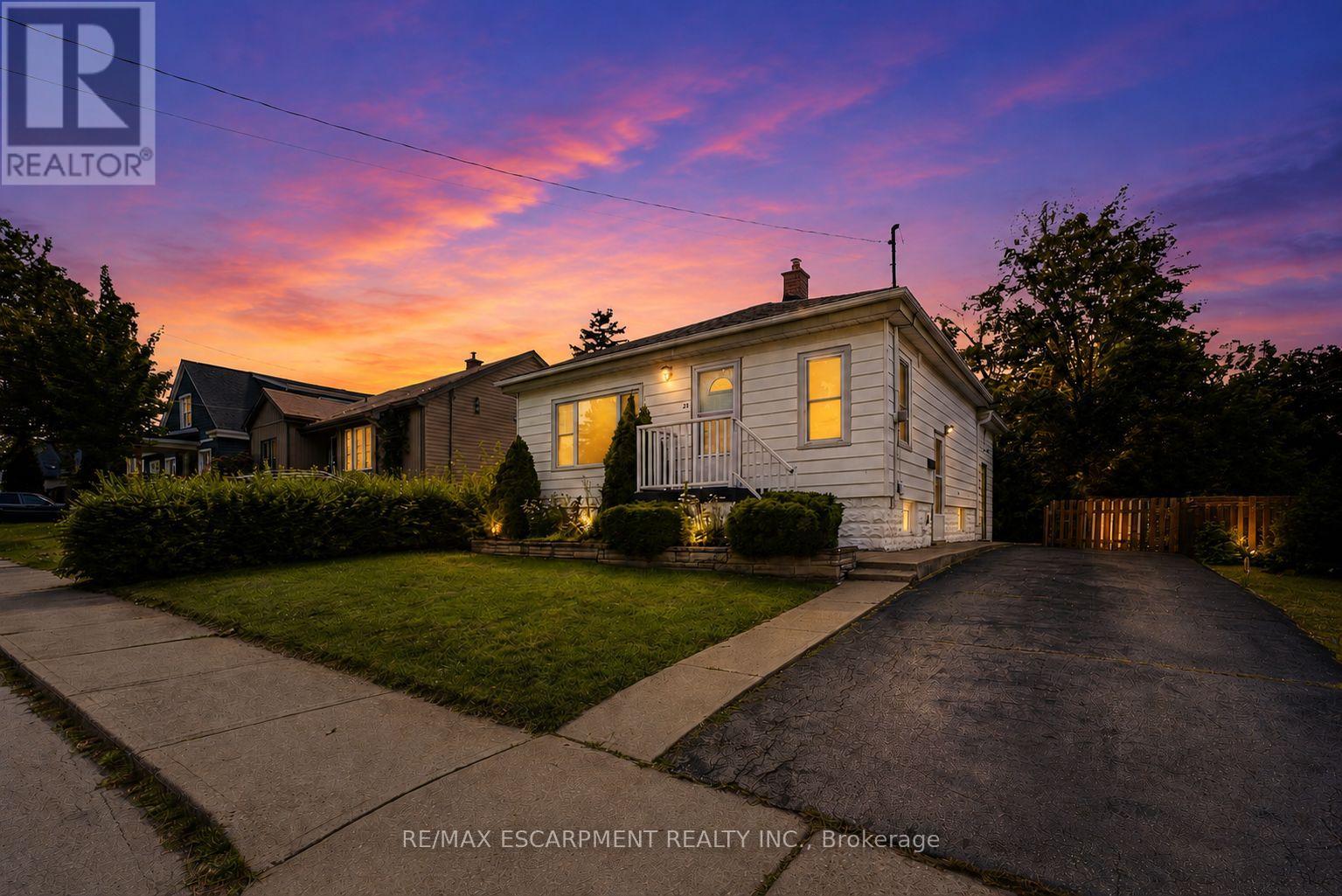 22 DAVID AVENUE, Hamilton, Ontario