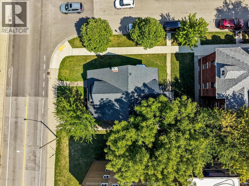 1423 Riverside Drive West, Windsor, Ontario  N9B 1A2 - Photo 36 - 26021078