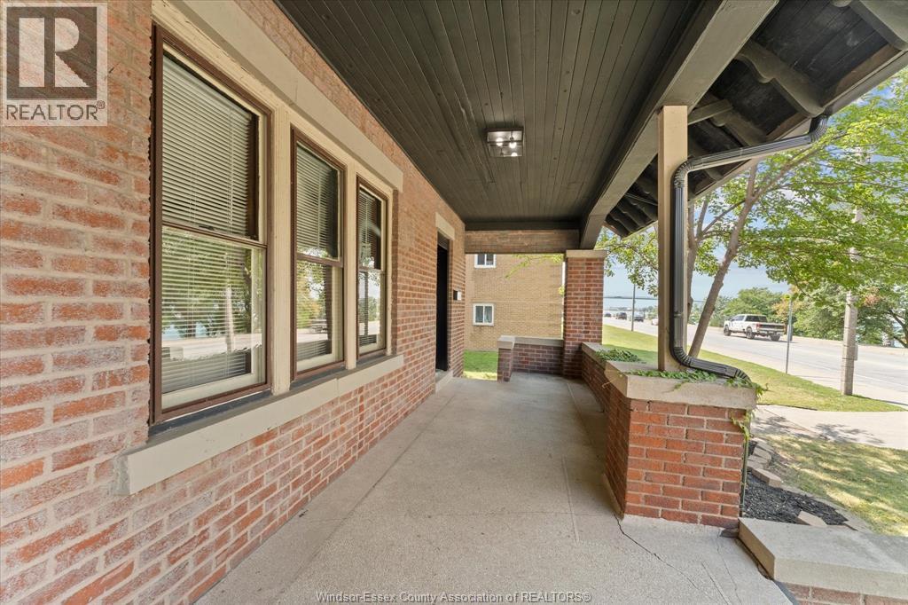 1423 Riverside Drive West, Windsor, Ontario  N9B 1A2 - Photo 5 - 26021078