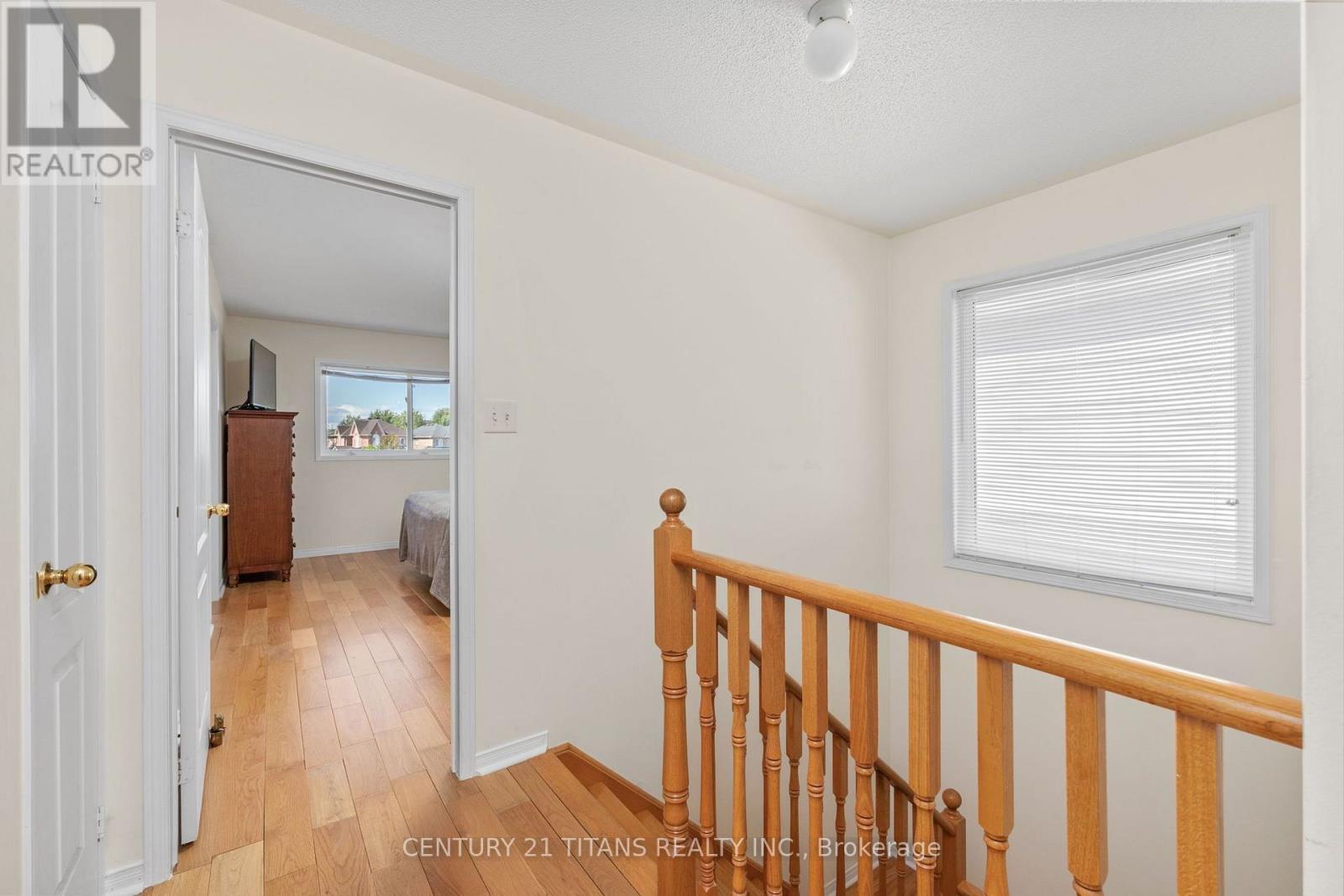 69 Rampart Crescent, Whitby, Ontario  L1P 1T7 - Photo 21 - E13703930