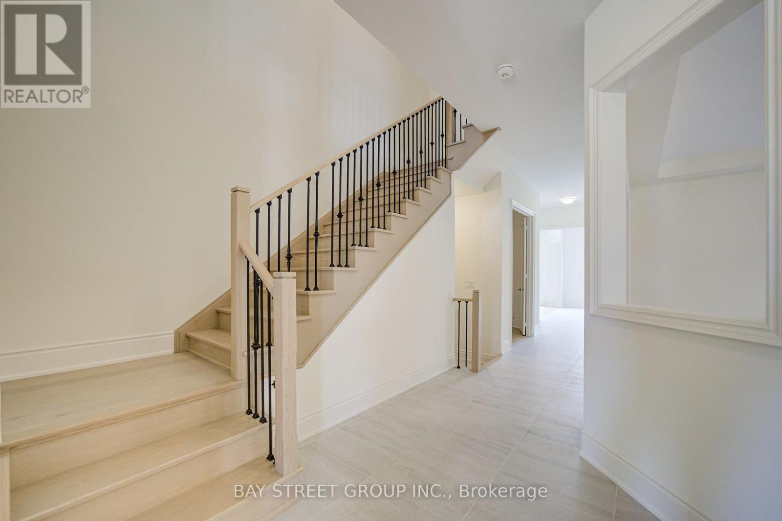 42 Big Willow Crescent, Richmond Hill, Ontario  L4E 3R4 - Photo 7 - N13033622