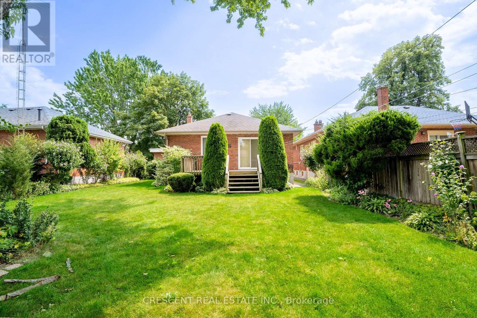 Lower - 14 Claymore Drive, Toronto, Ontario  M8Z 2R9 - Photo 10 - W13687996