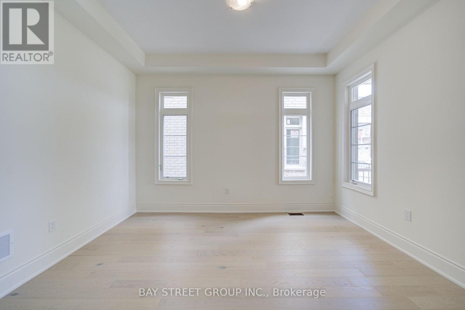 42 Big Willow Crescent, Richmond Hill, Ontario  L4E 3R4 - Photo 4 - N13033622