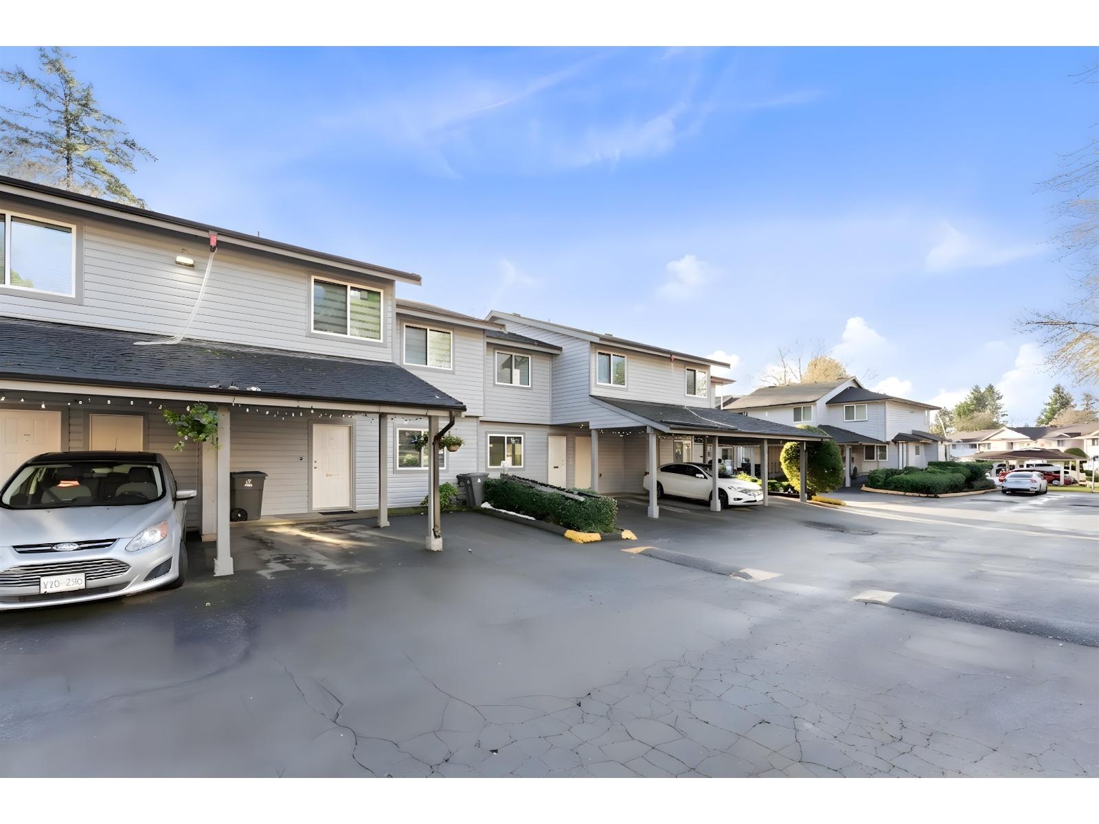 164 7261 140 Street, Surrey, British Columbia  V3W 5J6 - Photo 3 - R3158850