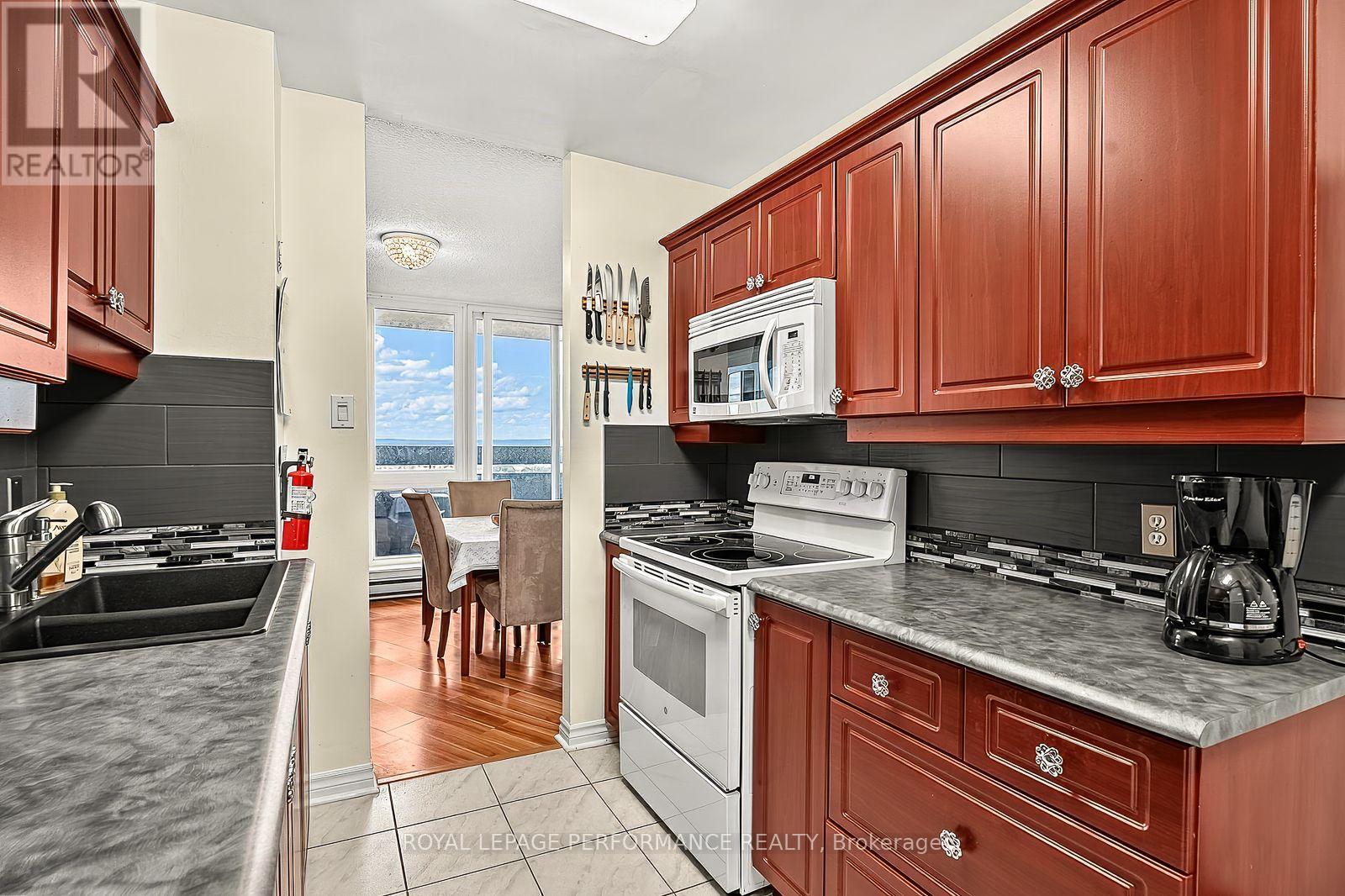 1406 - 2000 Jasmine Crescent, Ottawa, Ontario  K1J 8K4 - Photo 7 - X13723960