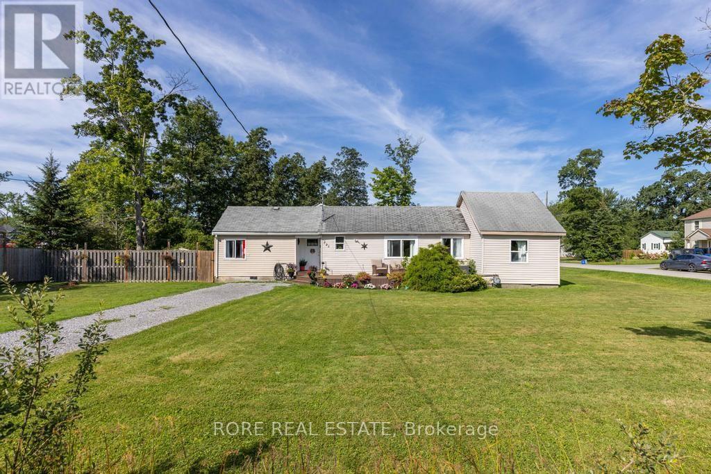 223 Bernard Avenue, Fort Erie, Ontario  L0S 1N0 - Photo 2 - X13723952
