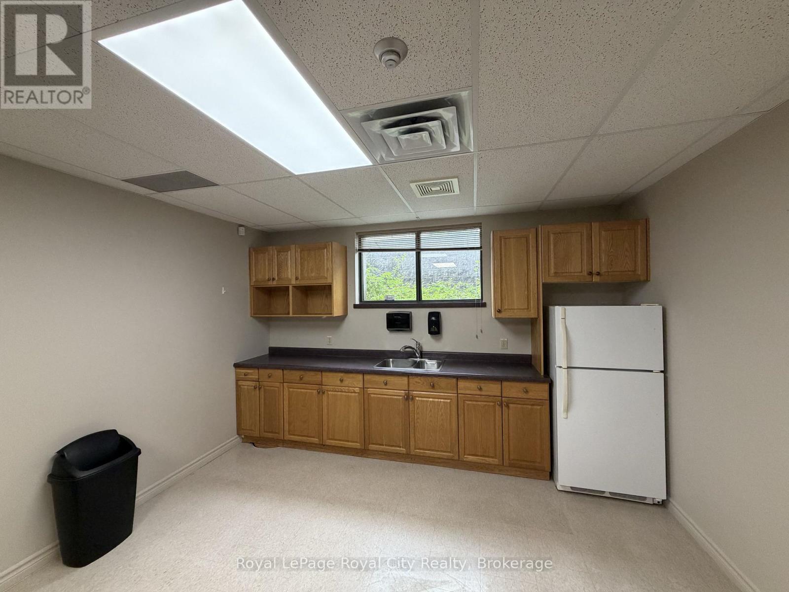 100 - 21 Lewis Road, Guelph, Ontario  N1H 1E9 - Photo 19 - X13527660
