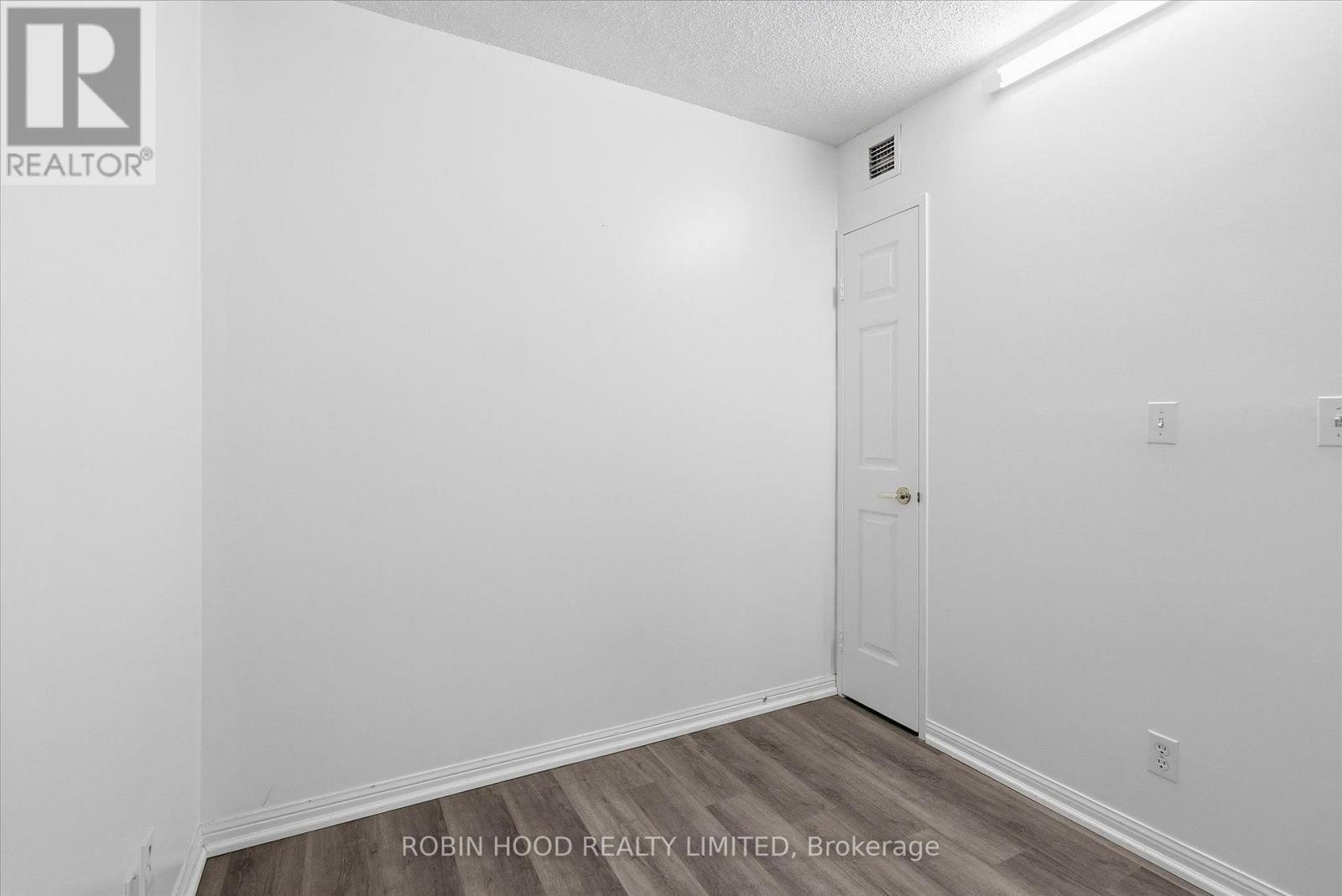 Ph109 - 11 Lee Centre Drive, Toronto, Ontario  M1H 3J5 - Photo 20 - E13723982