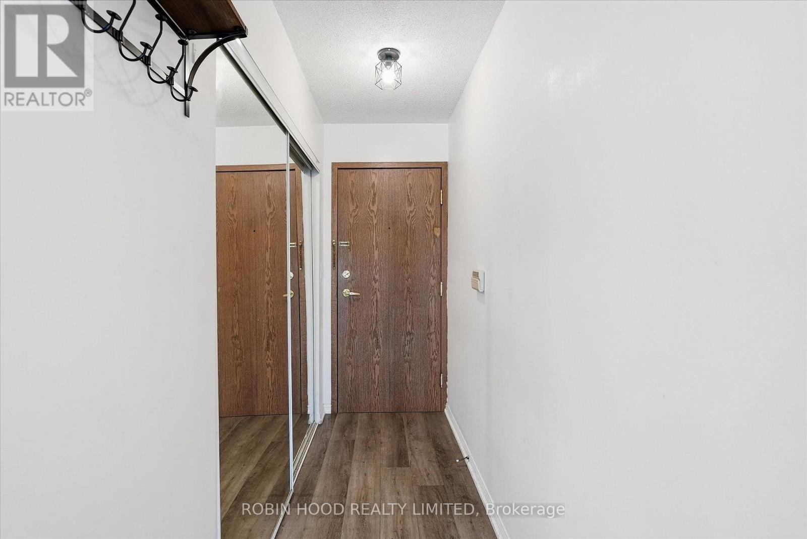 Ph109 - 11 Lee Centre Drive, Toronto, Ontario  M1H 3J5 - Photo 4 - E13723982