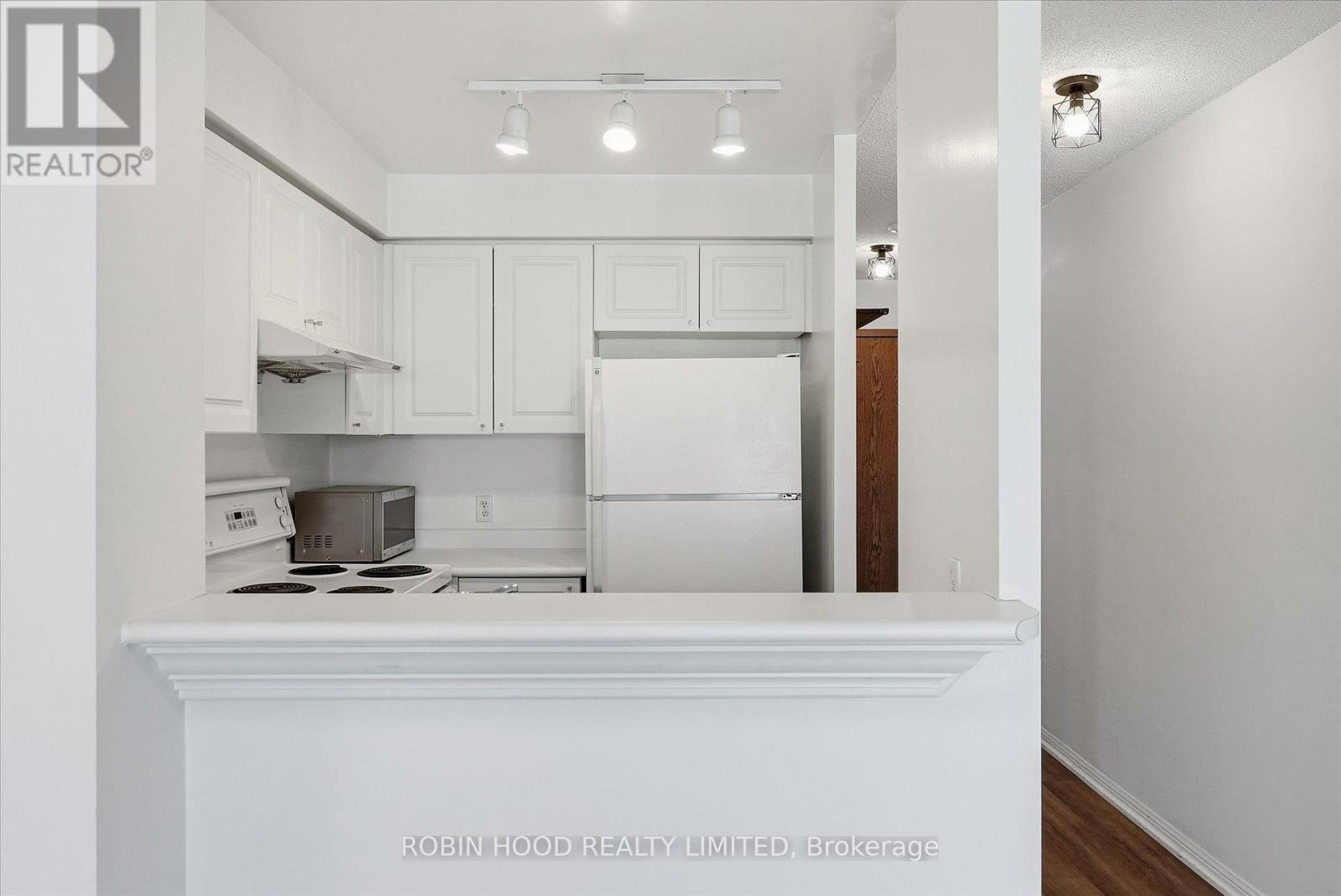 Ph109 - 11 Lee Centre Drive, Toronto, Ontario  M1H 3J5 - Photo 7 - E13723982