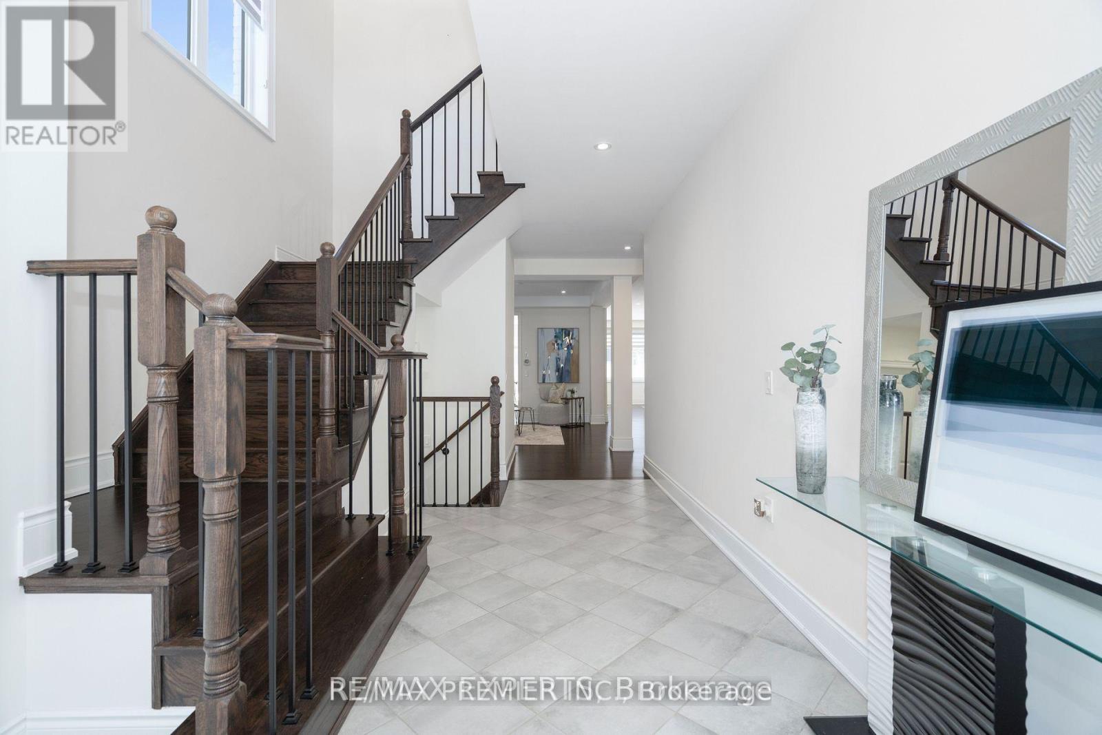 89 Forest Edge Crescent, East Gwillimbury, Ontario  L9N 0S6 - Photo 3 - N13723984