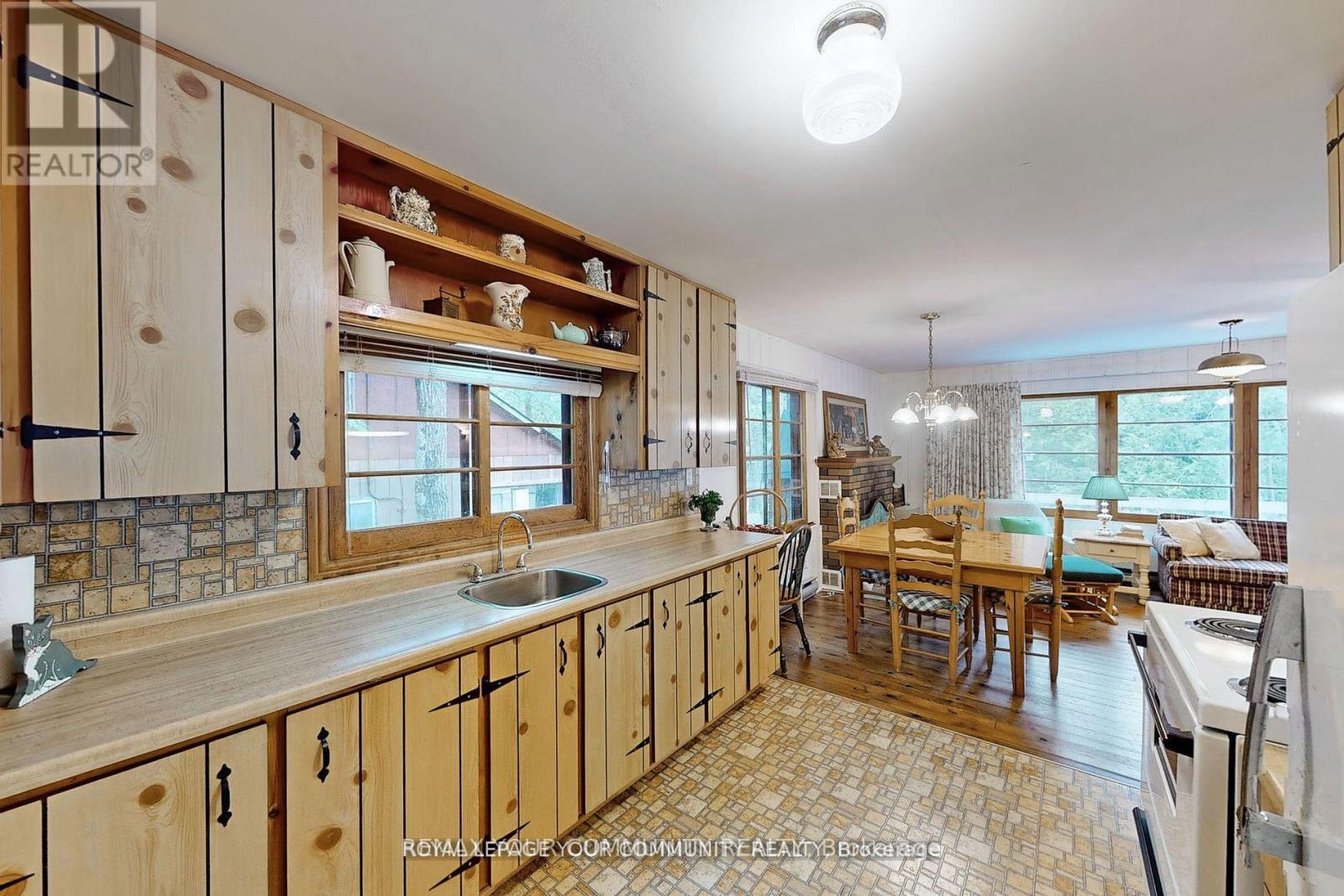1207 Tiny Beaches Road S, Tiny, Ontario  L0L 2T0 - Photo 14 - S13723980