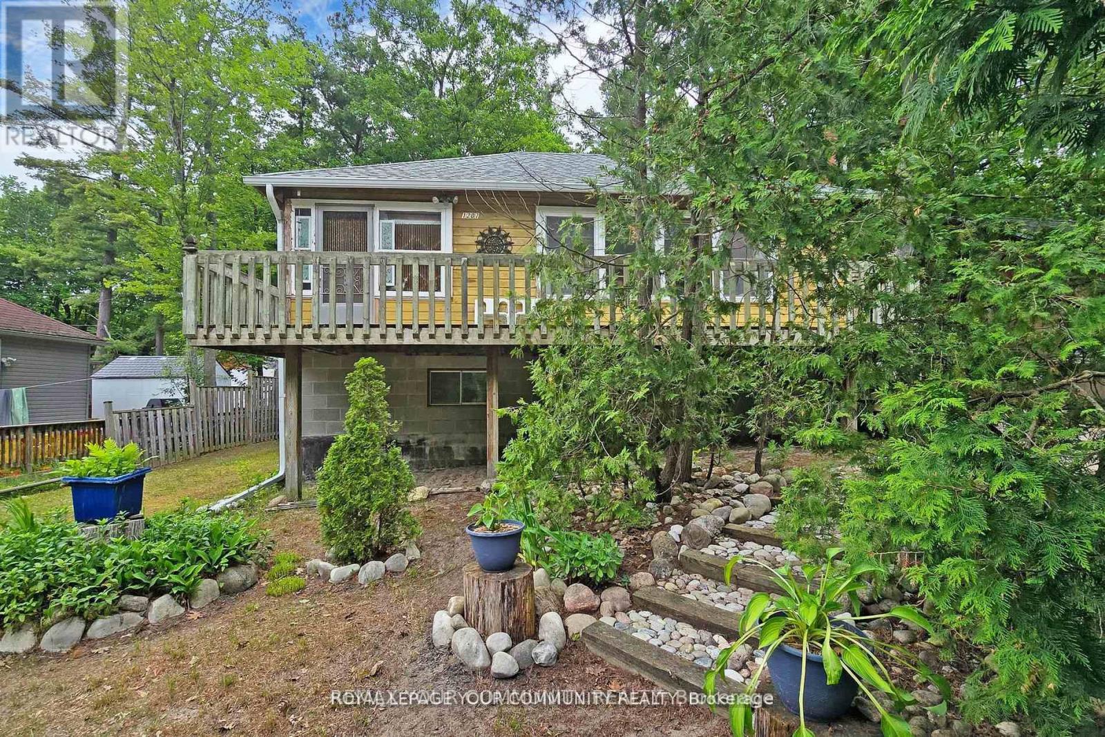 1207 Tiny Beaches Road S, Tiny, Ontario  L0L 2T0 - Photo 2 - S13723980