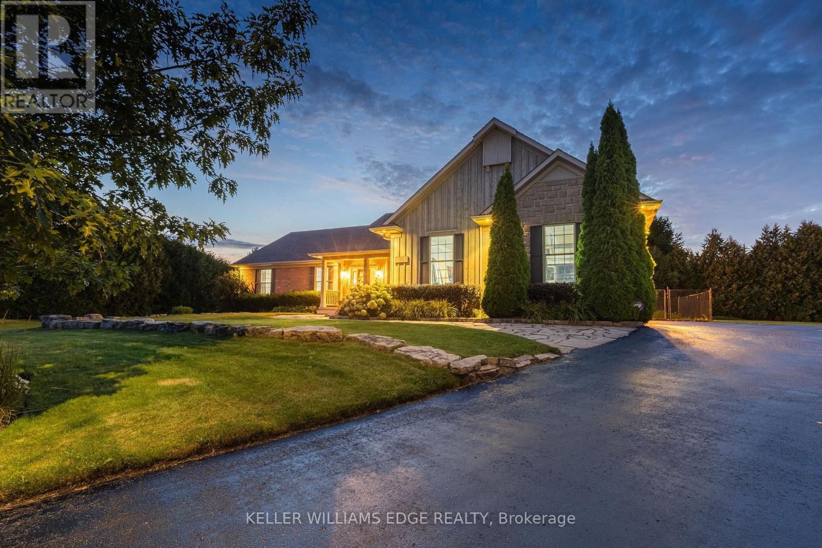 55 Karendale Court, Hamilton, Ontario  L8B 0Z6 - Photo 2 - X13723996