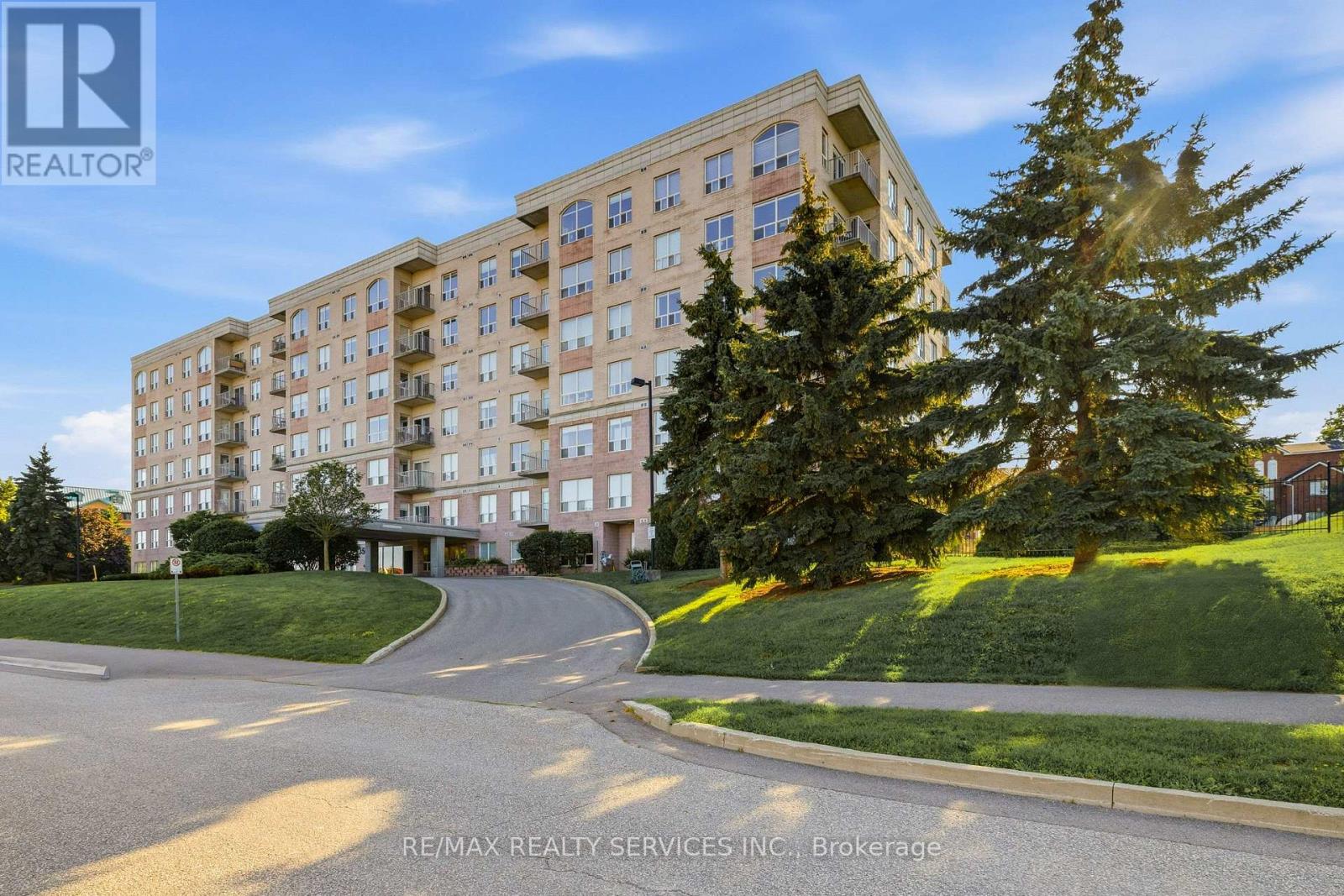 212 - 350 WELLINGTON STREET, Kingston, Ontario