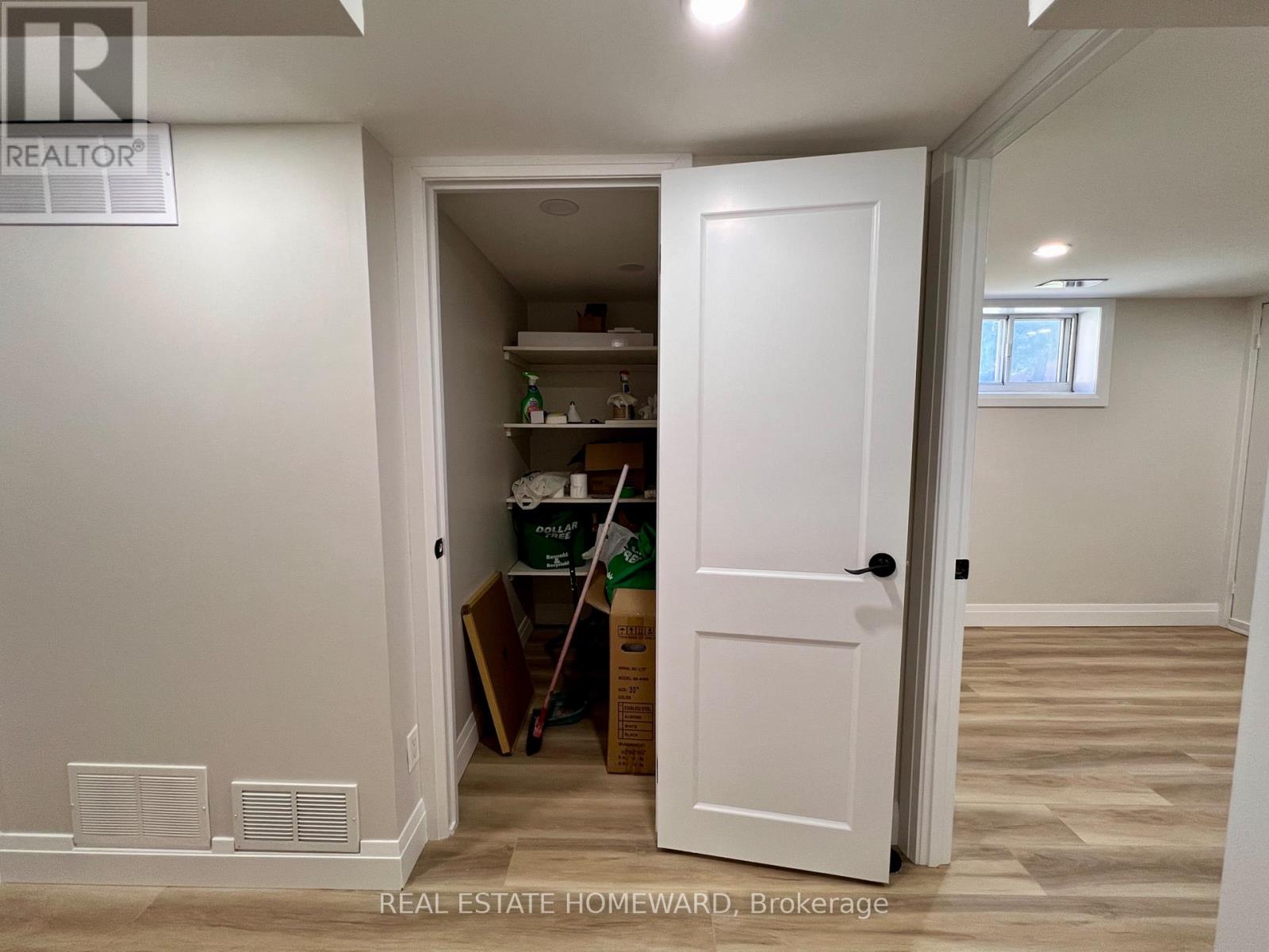 Lower - 2 Harris Park Drive, Toronto, Ontario  M1L 2Z9 - Photo 23 - E13704914