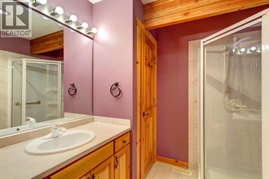 609 2nd Street, Canmore, Alberta  T1W 2K2 - Photo 17 - A2341017