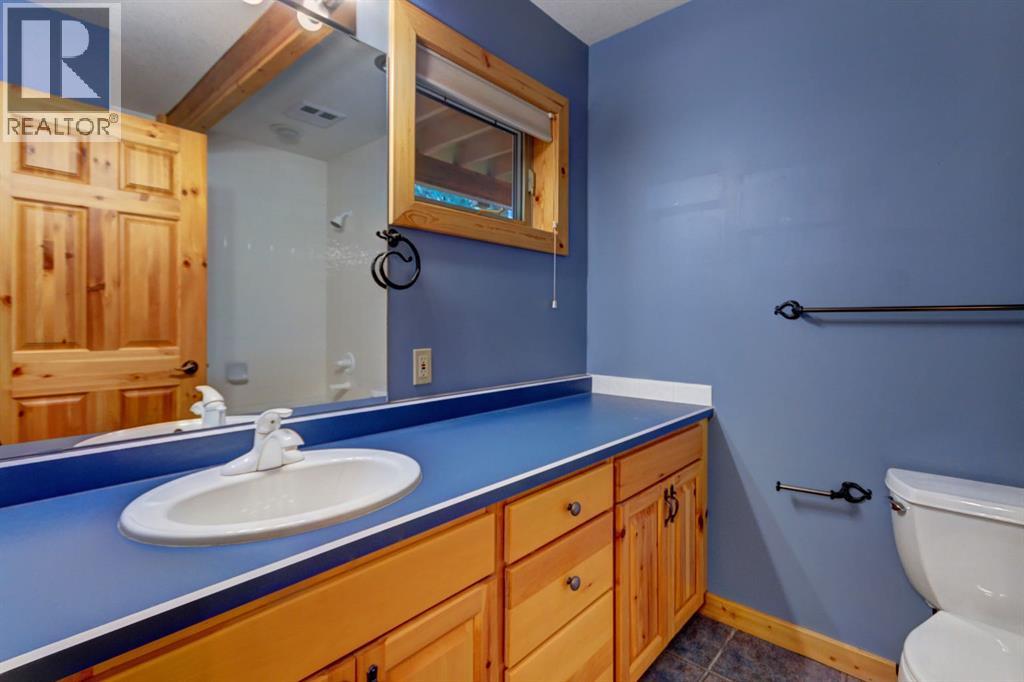 609 2nd Street, Canmore, Alberta  T1W 2K2 - Photo 25 - A2341017
