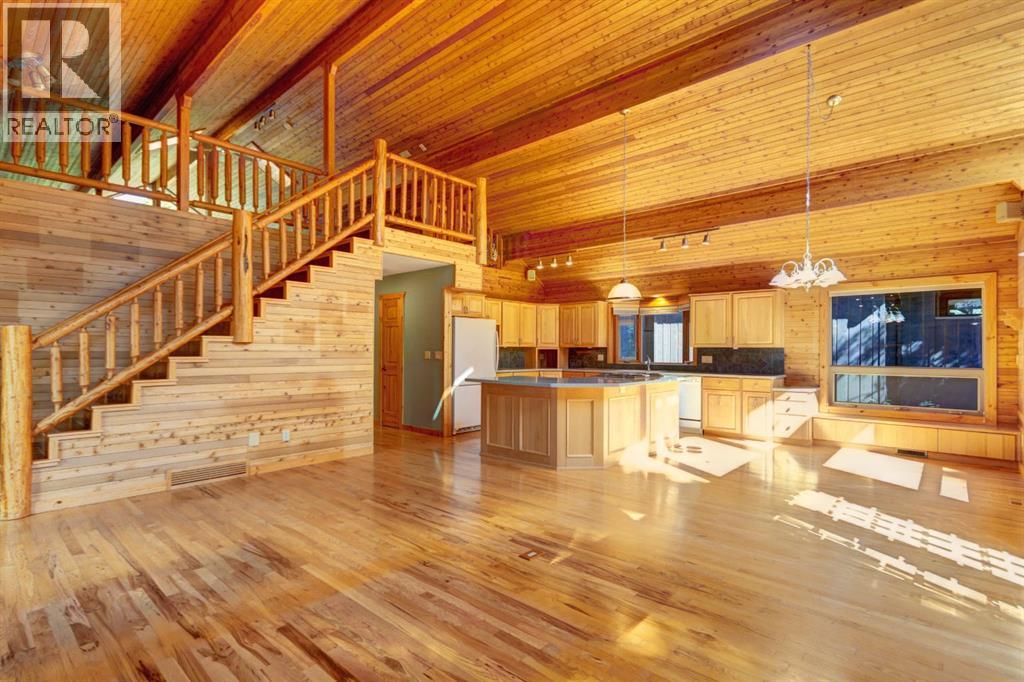 609 2nd Street, Canmore, Alberta  T1W 2K2 - Photo 3 - A2341017