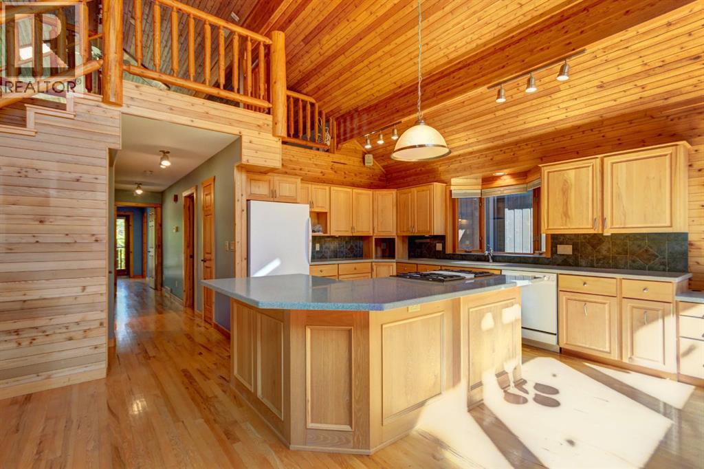 609 2nd Street, Canmore, Alberta  T1W 2K2 - Photo 6 - A2341017