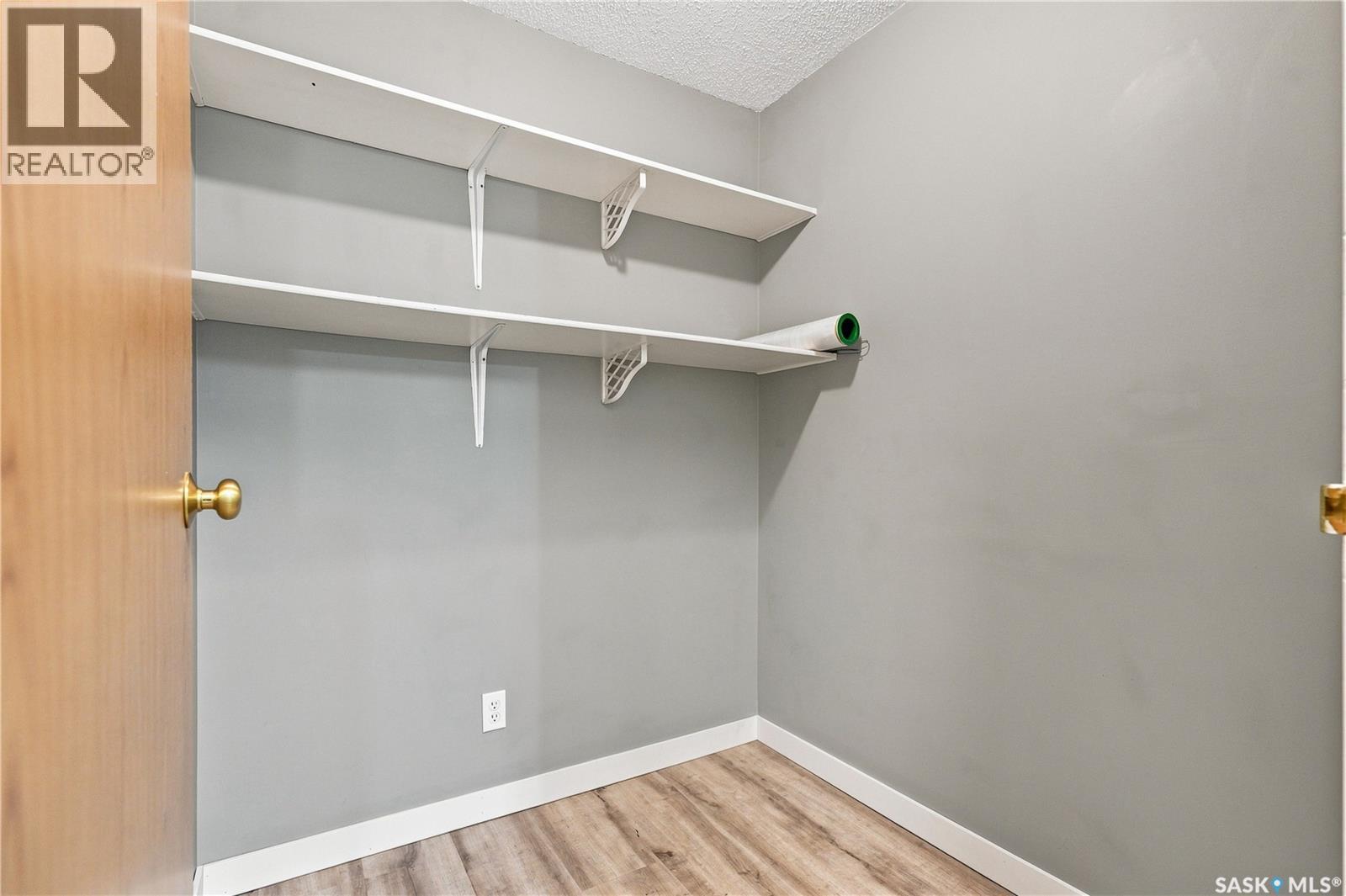 322 310 Stillwater Drive, Saskatoon, Saskatchewan  S7J 4H7 - Photo 3 - SK046956