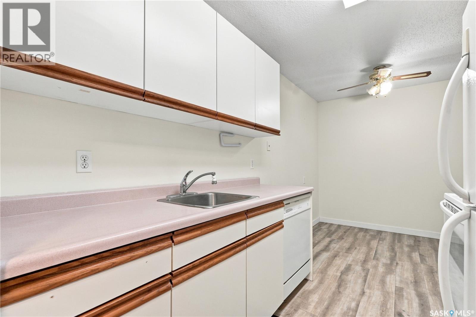 322 310 Stillwater Drive, Saskatoon, Saskatchewan  S7J 4H7 - Photo 8 - SK046956
