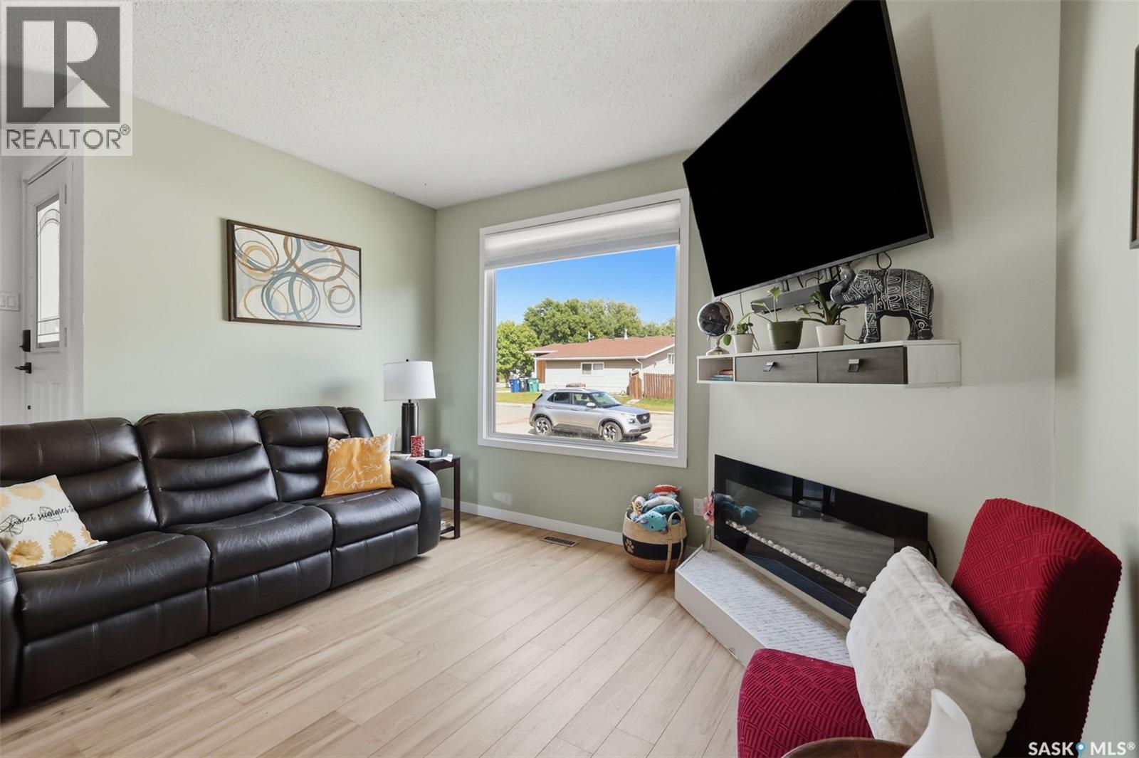 334 Needham Crescent, Saskatoon, Saskatchewan  S7M 4X5 - Photo 5 - SK046850