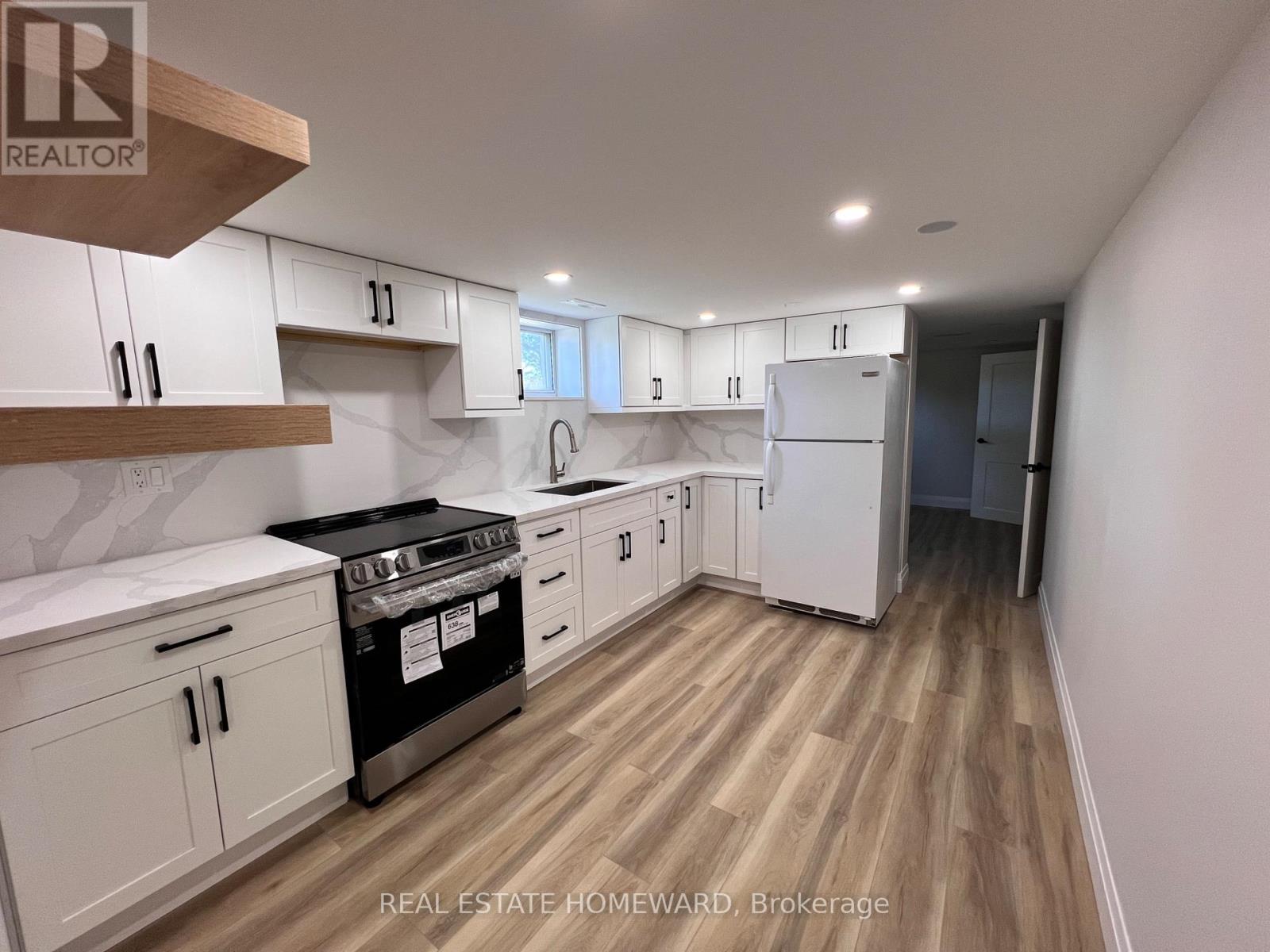 Lower - 2 Harris Park Drive, Toronto, Ontario  M1L 2Z9 - Photo 11 - E13704914