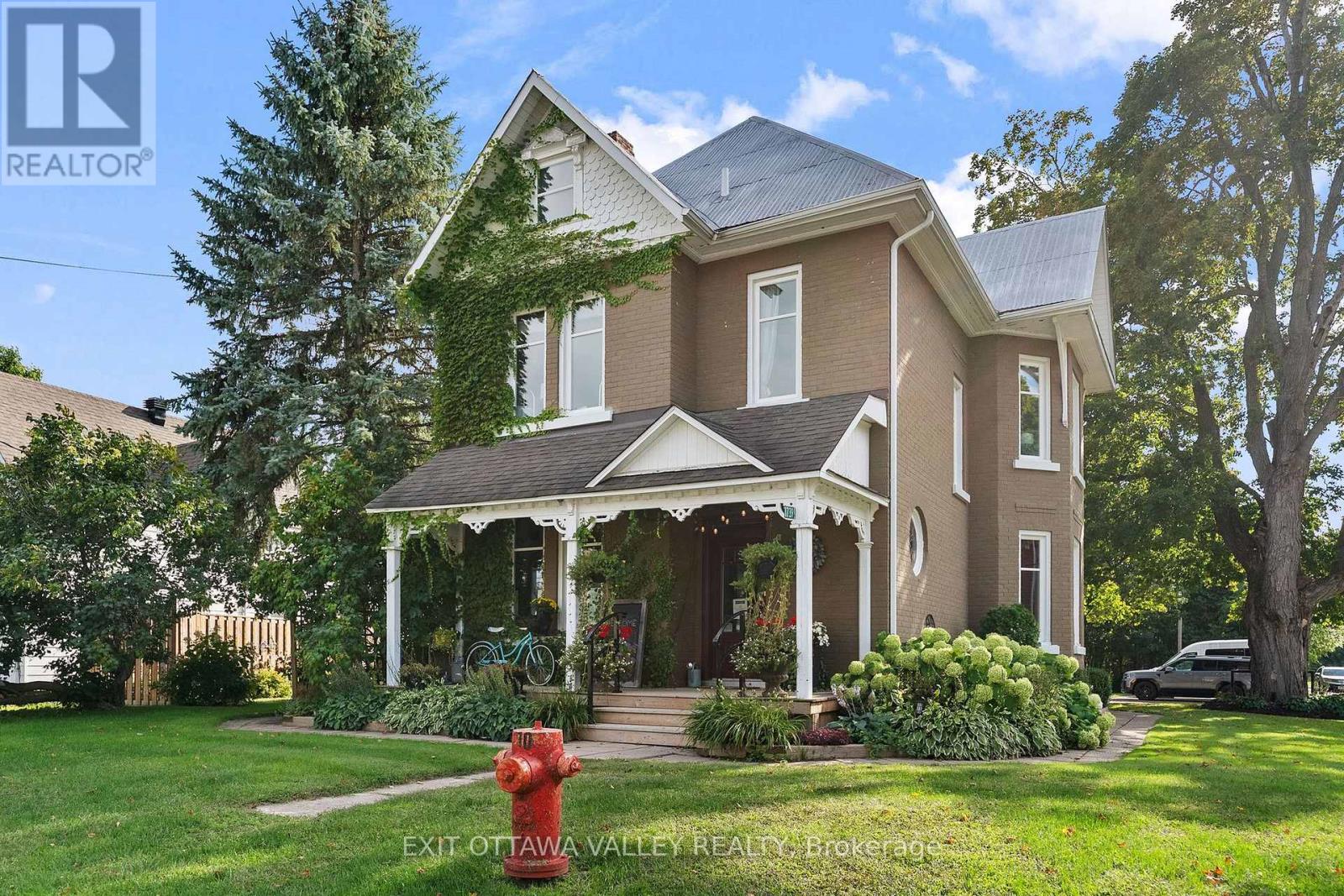 1739 BEACHBURG ROAD, Whitewater Region, Ontario