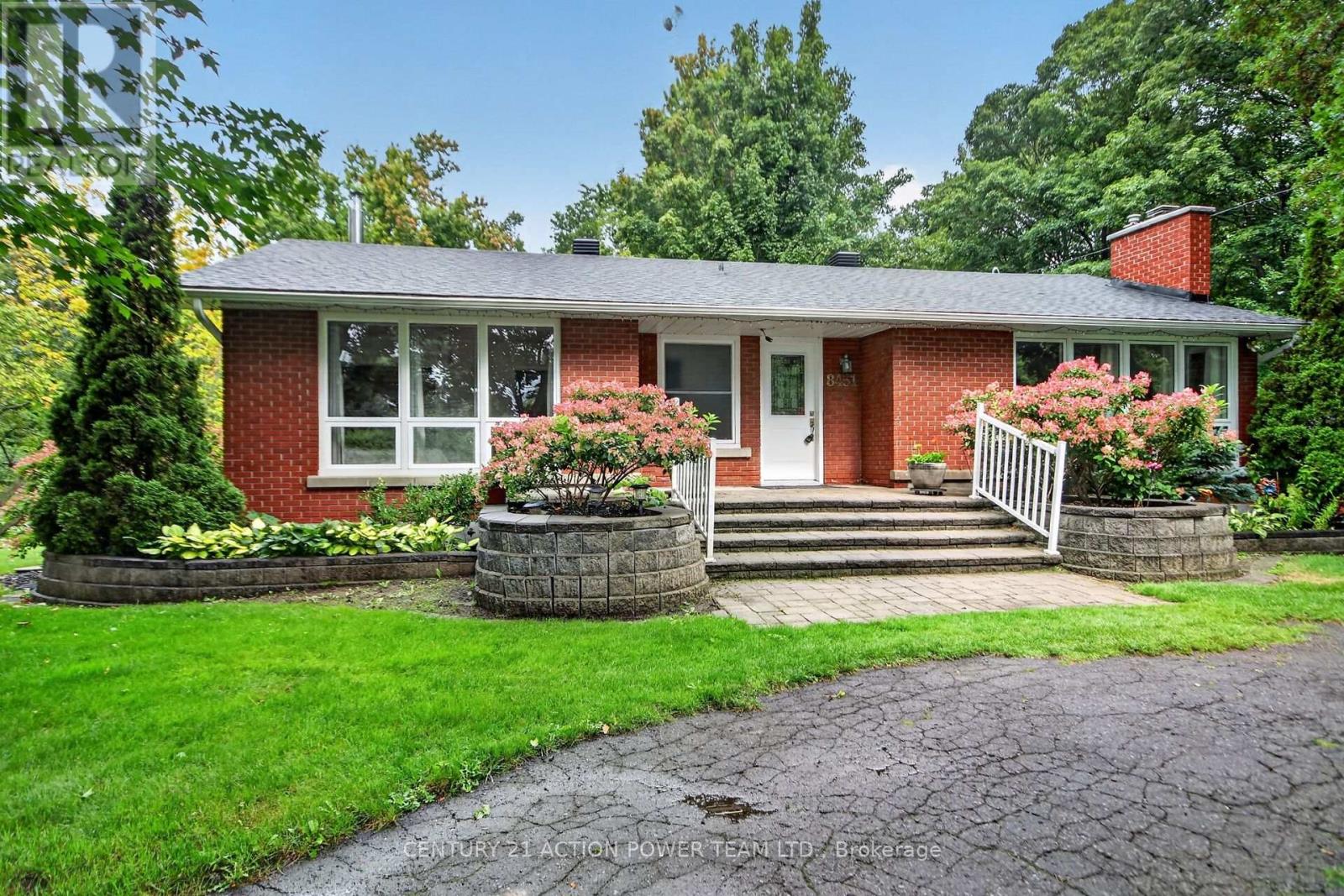 8431 VICTORIA STREET, Ottawa, Ontario