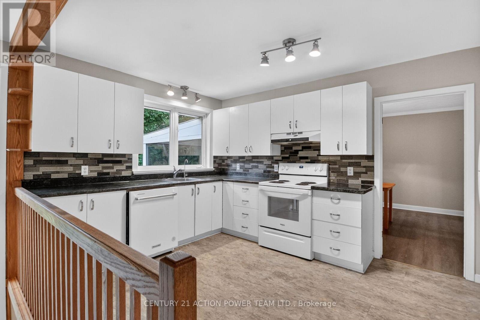 8431 Victoria Street, Ottawa, Ontario  K0A 2P0 - Photo 11 - X13724012
