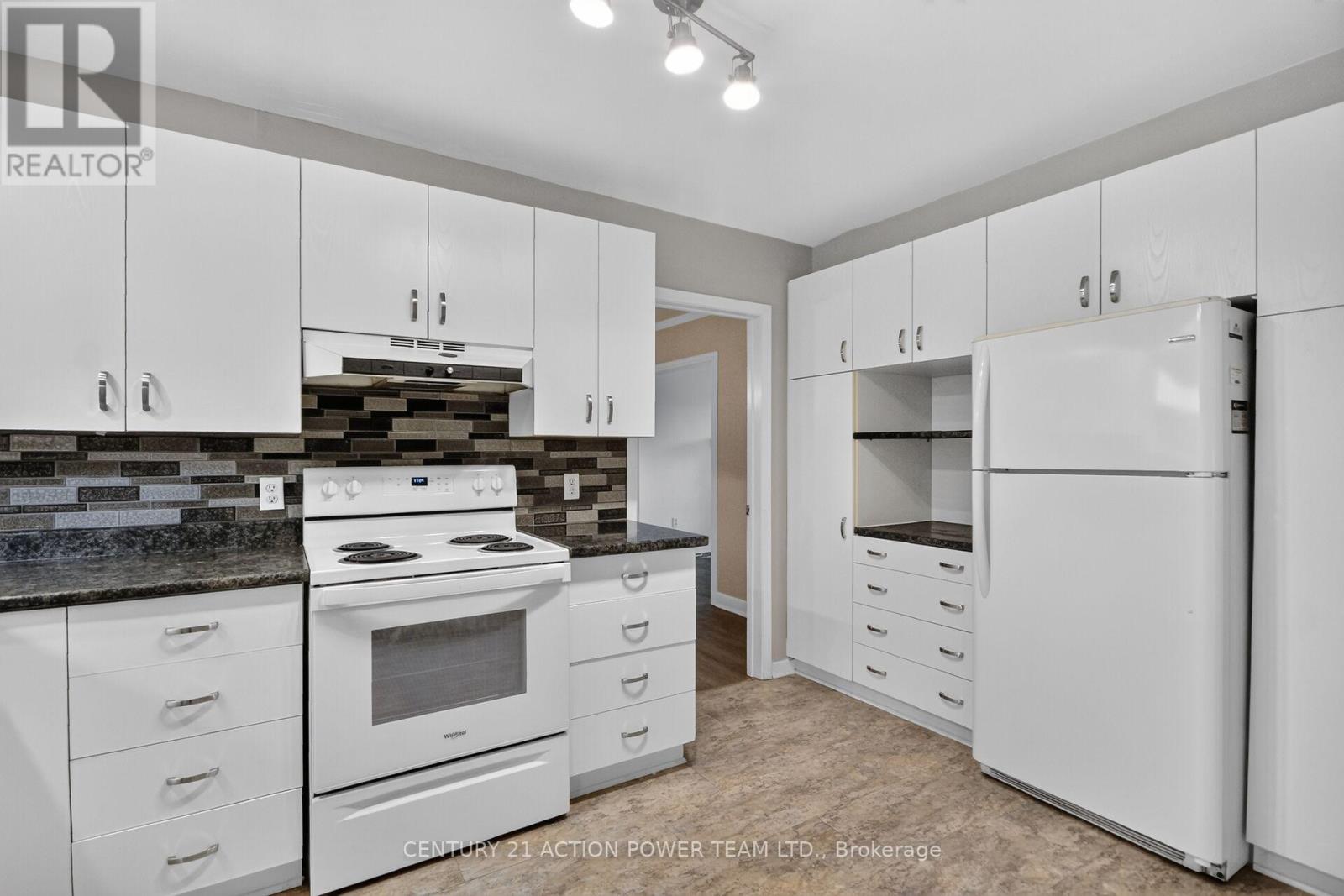 8431 Victoria Street, Ottawa, Ontario  K0A 2P0 - Photo 12 - X13724012