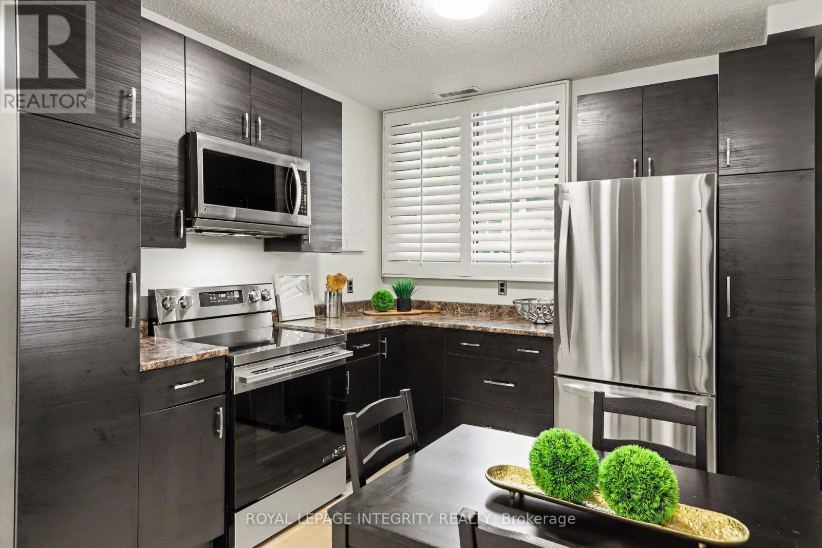 102 - 200 Bay Street S, Ottawa, Ontario  K1R 7W8 - Photo 14 - X13724056