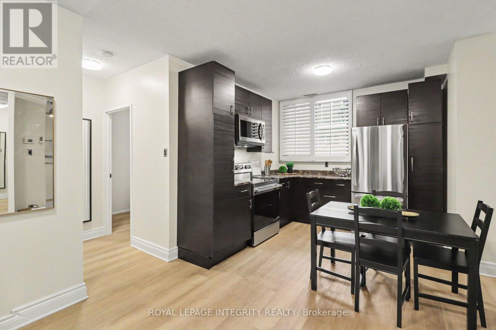 102 - 200 Bay Street S, Ottawa, Ontario  K1R 7W8 - Photo 17 - X13724056