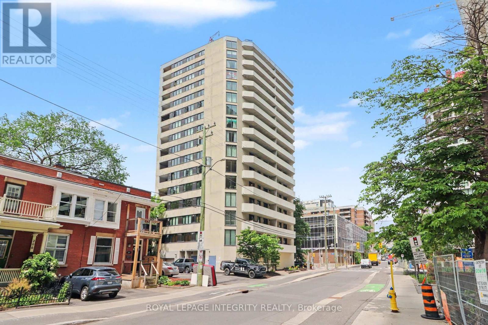 102 - 200 Bay Street S, Ottawa, Ontario  K1R 7W8 - Photo 2 - X13724056