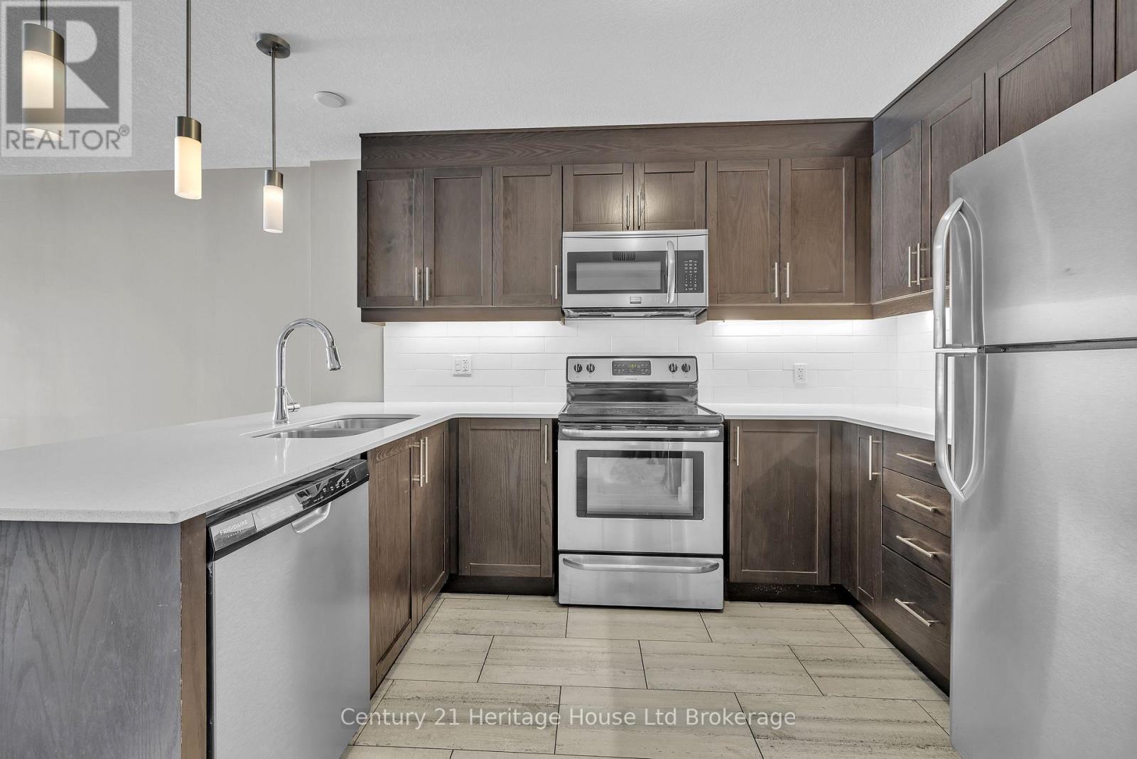 201 - 34 Brock Street, Woodstock, Ontario  N4S 3B5 - Photo 4 - X13724032