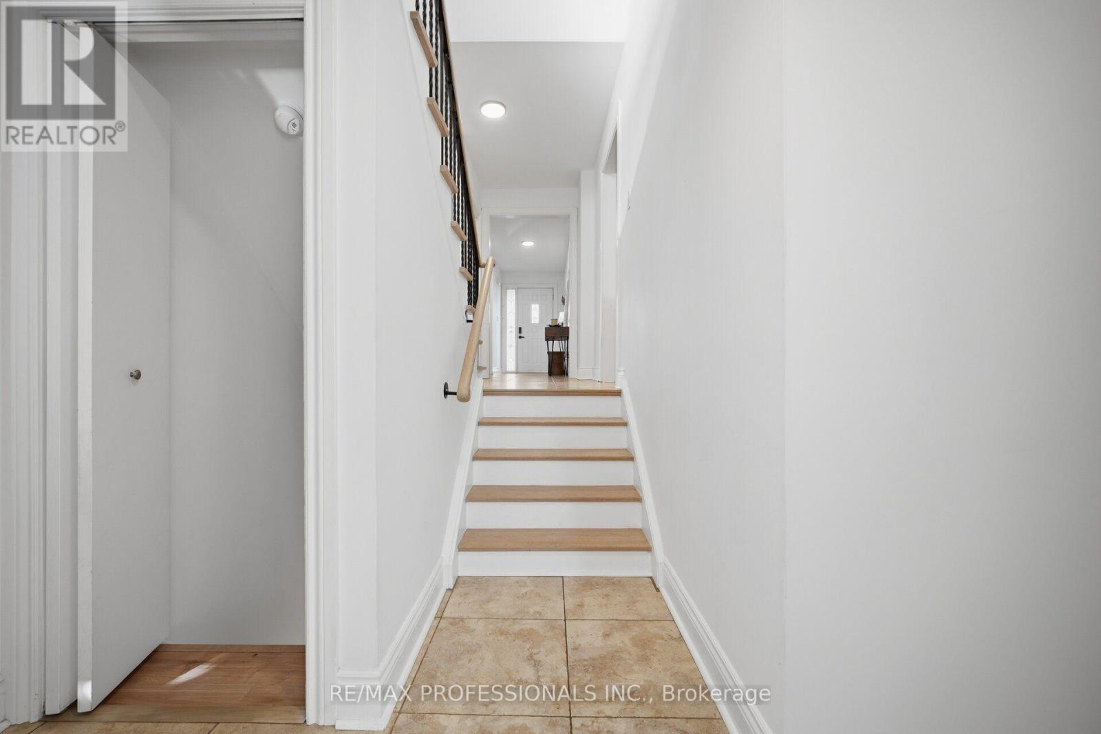 10 Hopedale Court, Mississauga, Ontario L5M 2E9 - Photo 26 - W13723710