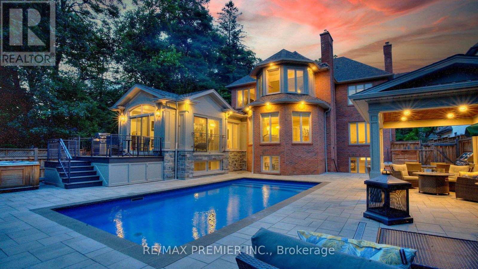 2064 Dickson Road, Mississauga, Ontario  L5B 1Y6 - Photo 3 - W13723862