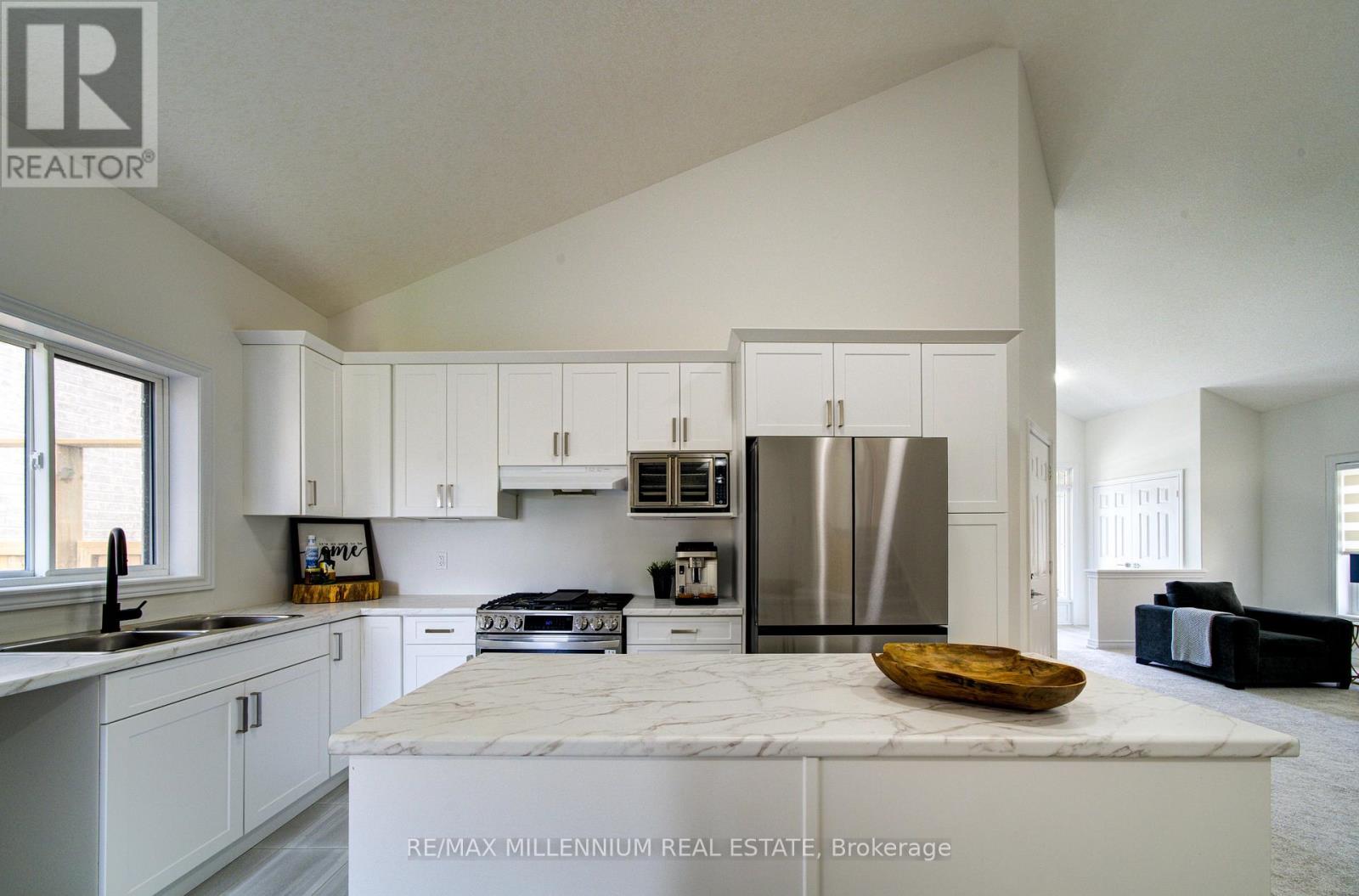 53 Uplands Drive, Grey Highlands, Ontario  N0C 1H0 - Photo 12 - X13724072