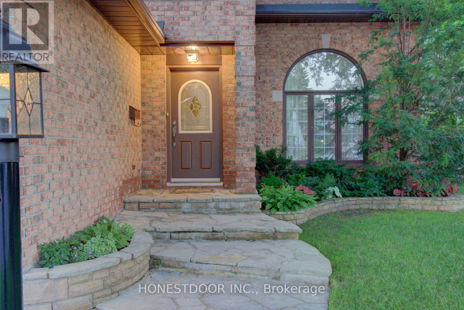 34 Long Gate Court, Ottawa, Ontario  K2J 4E7 - Photo 3 - X13724088