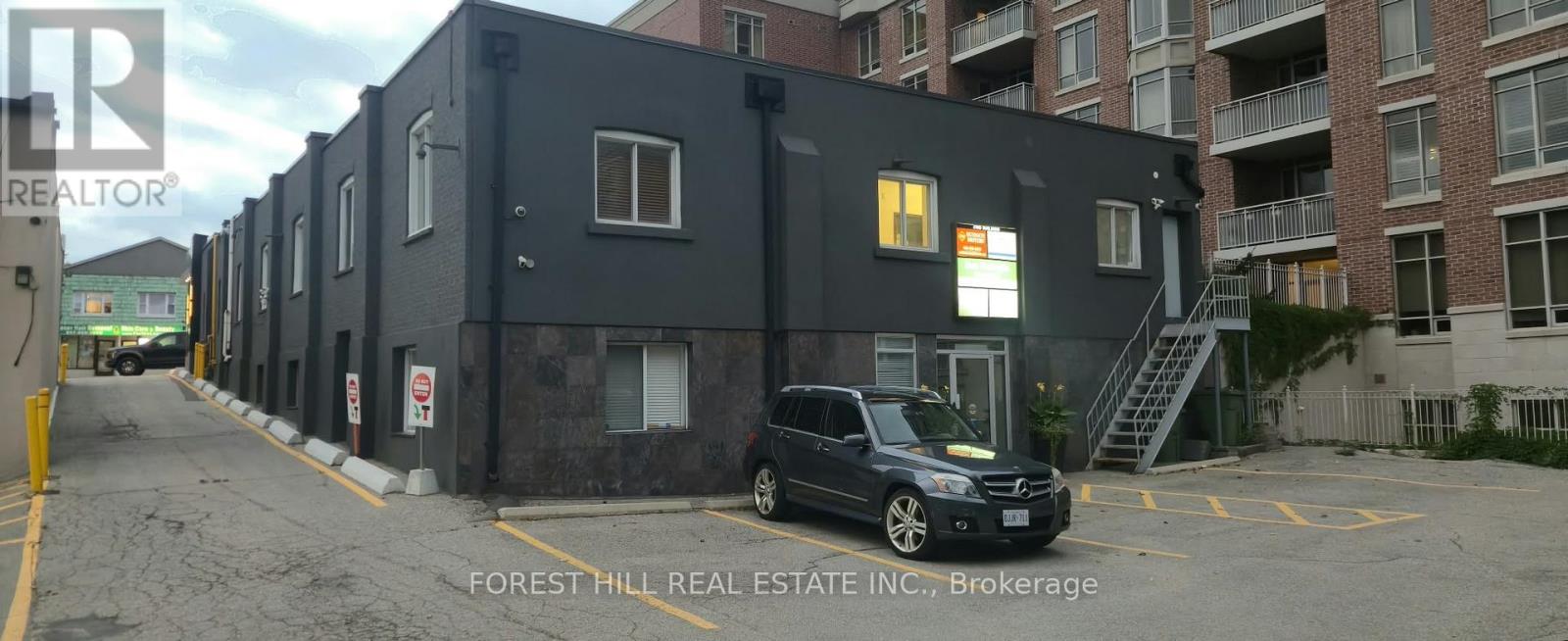 10087 Yonge Street, Richmond Hill, Ontario L4C 1T7 - Photo 14 - N13721418