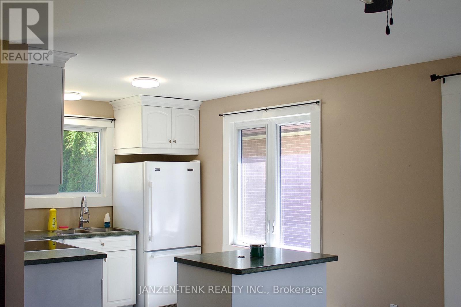 15 St Andrew Street, Aylmer, Ontario  N5H 2M9 - Photo 4 - X13724114